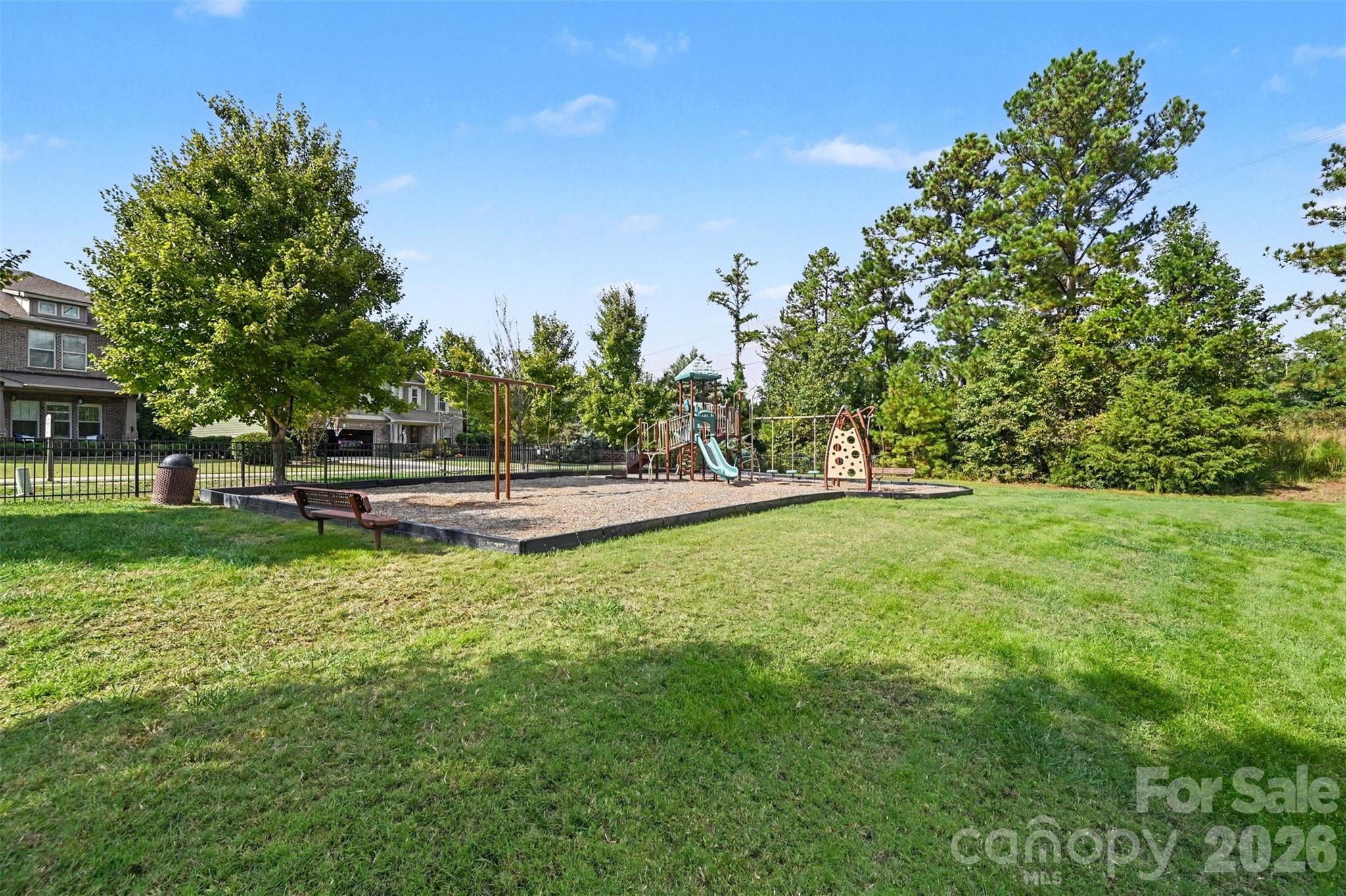 Single Family Residence at 831 Tyne Drive, Fort Mill, photo 44 of 48