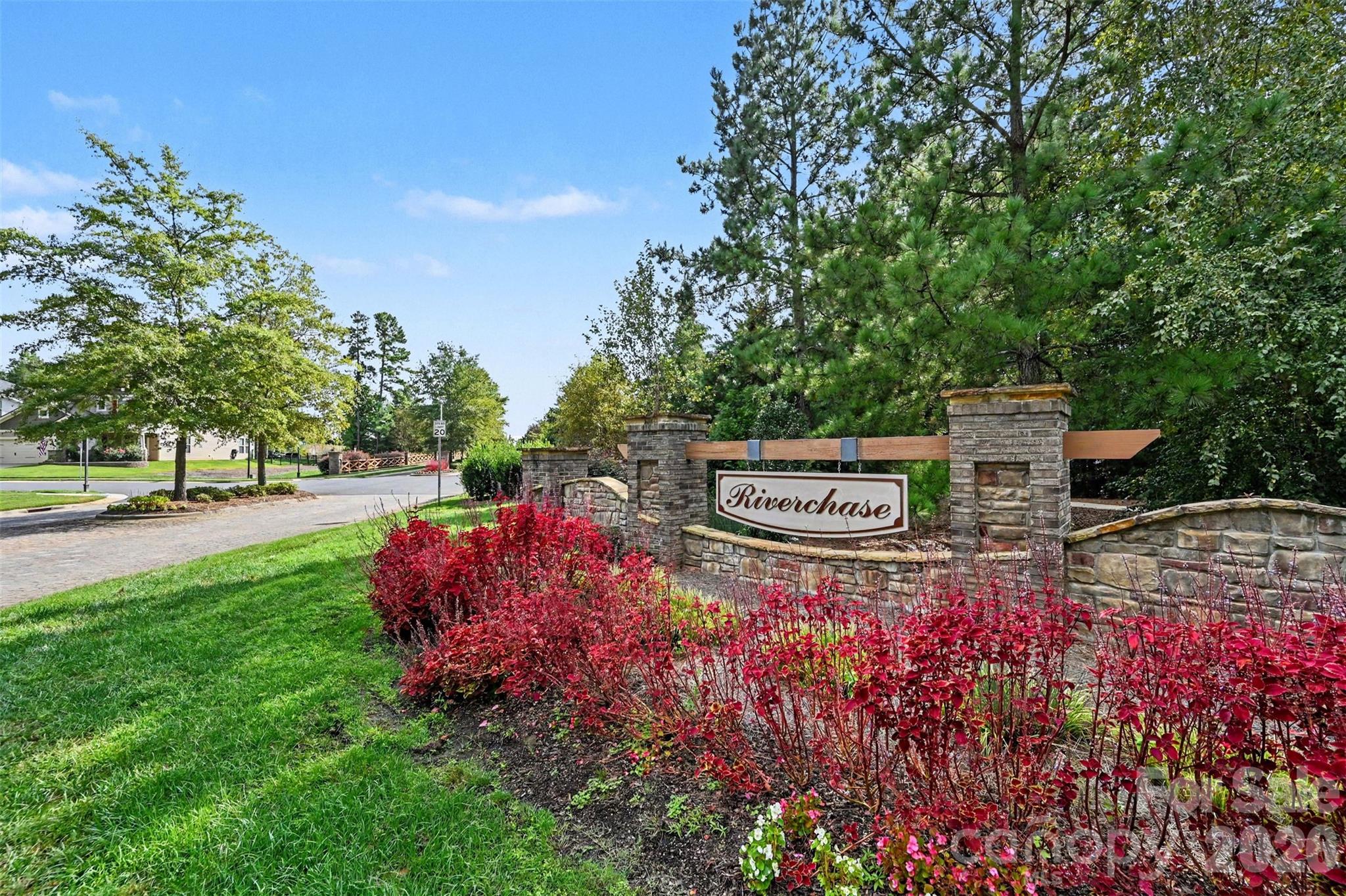 Single Family Residence at 831 Tyne Drive, Fort Mill, photo 46 of 48