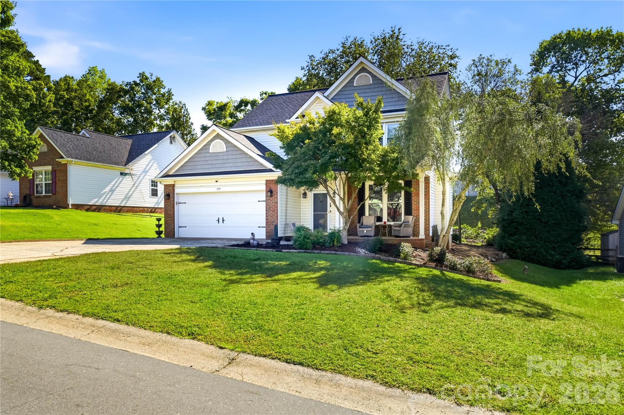 Expansive front lawn - 119 Shining Armor Court, Mooresville