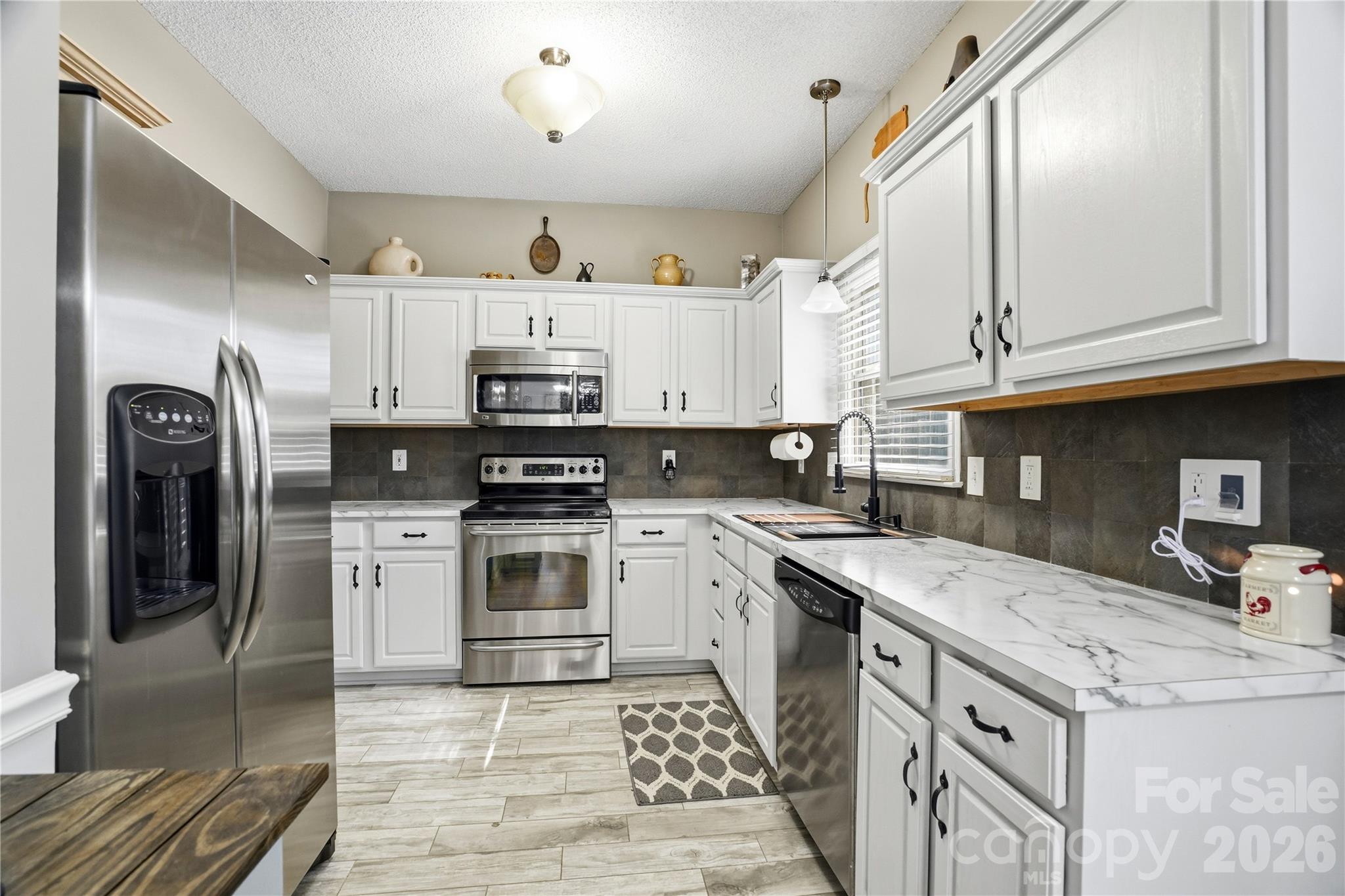 Refrigerator conveys - 119 Shining Armor Court, Mooresville