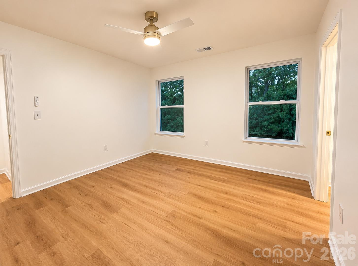 Single Family Residence at 521 Castlewood Circle, Rock Hill, photo 24 of 27