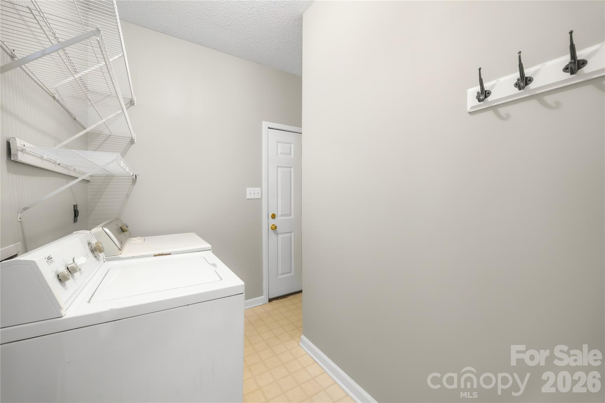 Single Family Residence at 9521 Foggy Meadow Road, Charlotte, photo 23 of 38