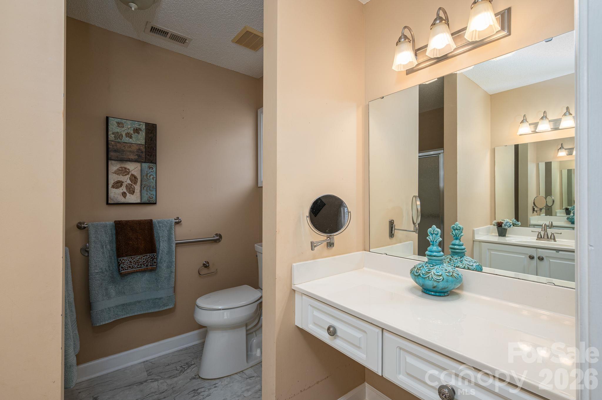 Condominium at 559 Queen Brogan Court, Gastonia, photo 19 of 32