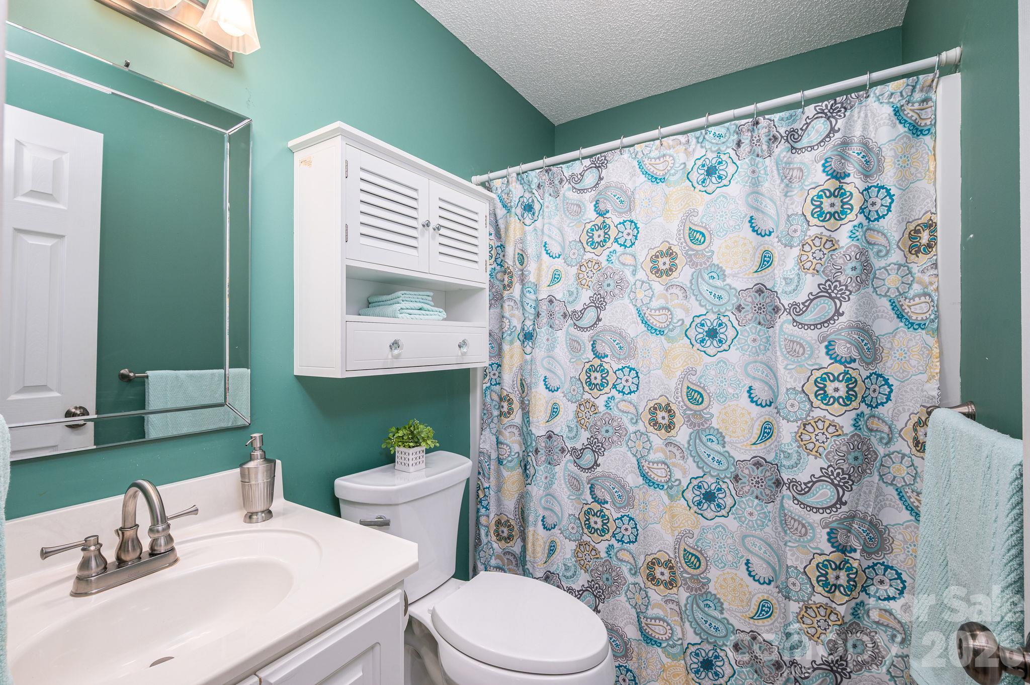 Condominium at 559 Queen Brogan Court, Gastonia, photo 22 of 32