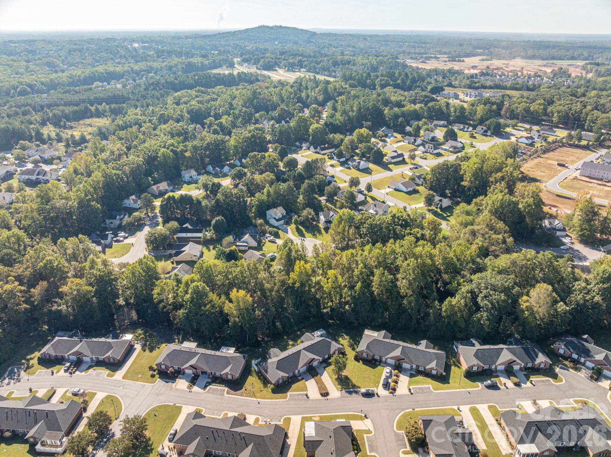 Condominium at 559 Queen Brogan Court, Gastonia, photo 31 of 32