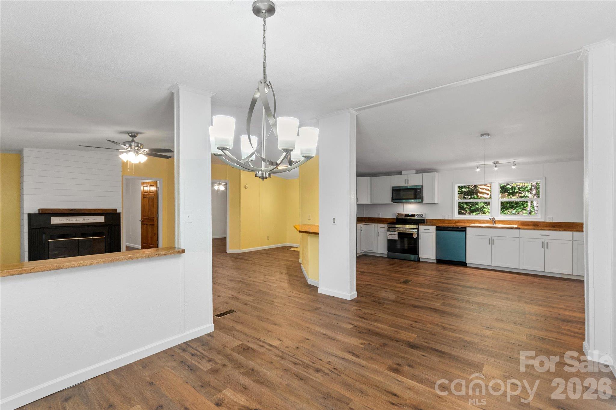 Single Family Residence at 127 Pinnacle Heights Drive, Nebo, photo 14 of 46