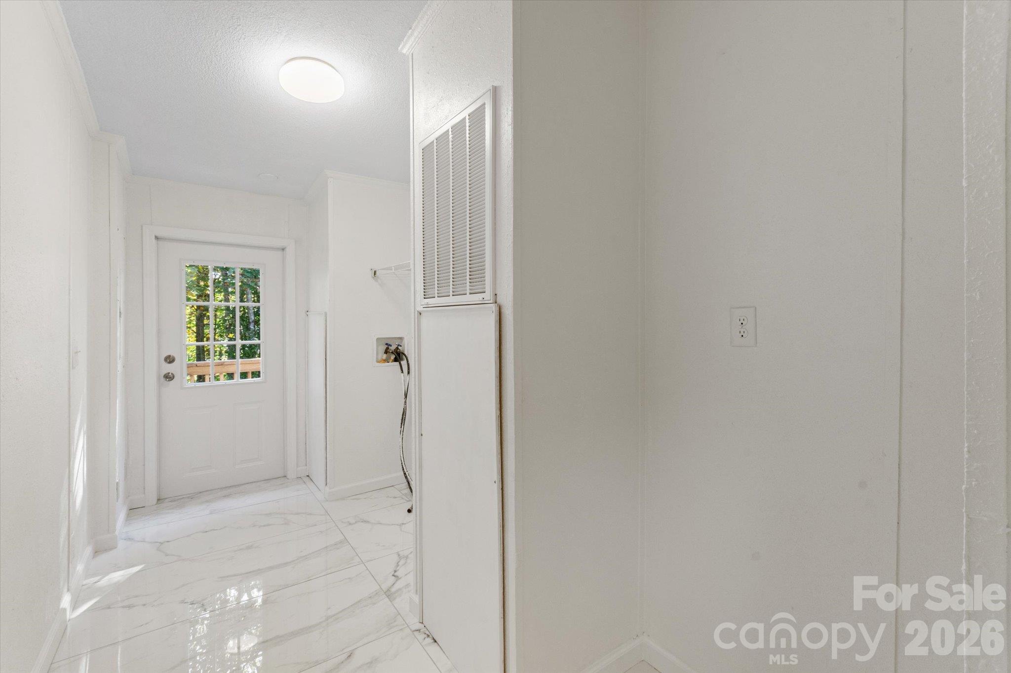 Single Family Residence at 127 Pinnacle Heights Drive, Nebo, photo 19 of 46