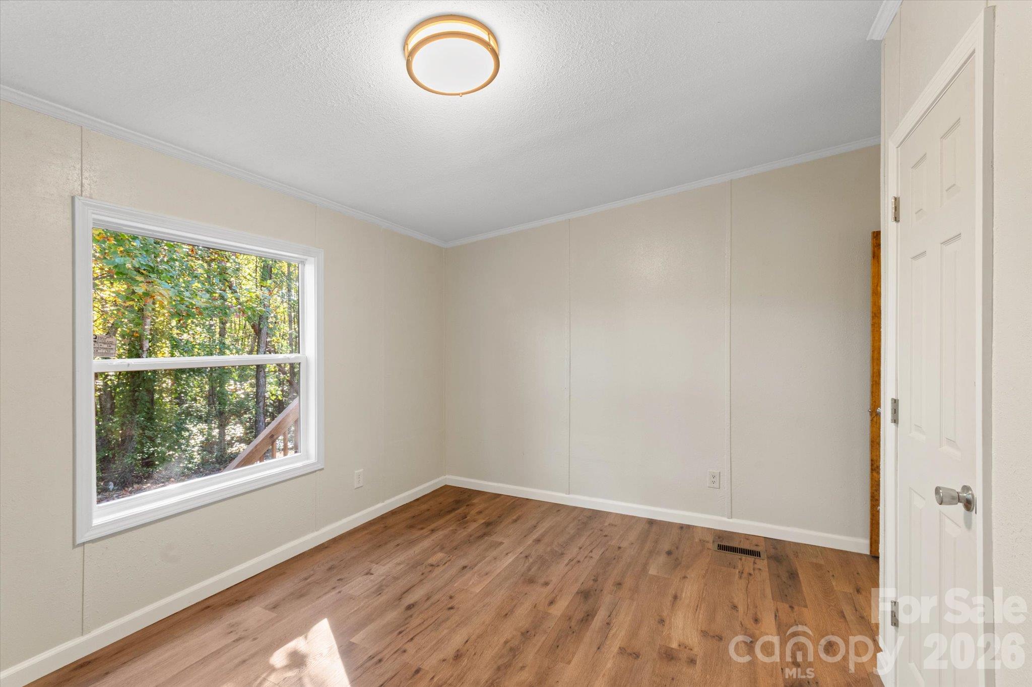 Single Family Residence at 127 Pinnacle Heights Drive, Nebo, photo 22 of 46