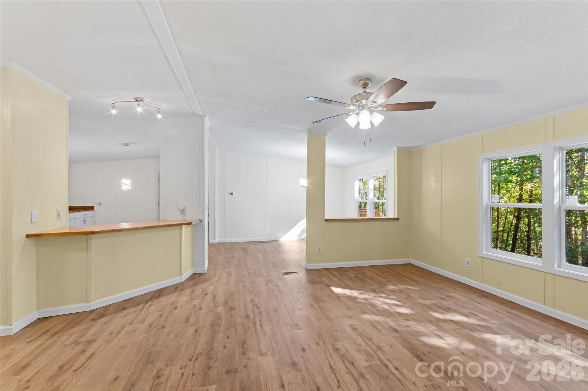Single Family Residence at 127 Pinnacle Heights Drive, Nebo, photo 10 of 46