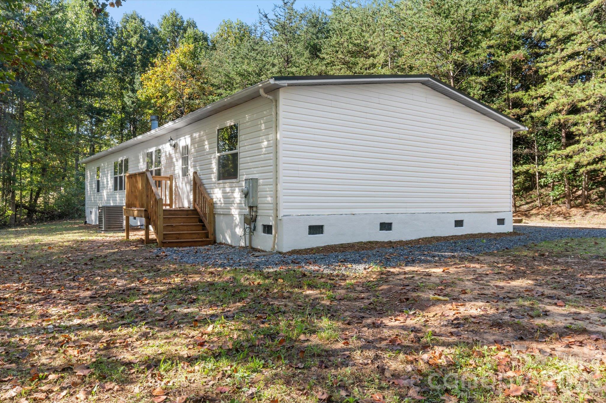 Single Family Residence at 127 Pinnacle Heights Drive, Nebo, photo 41 of 46