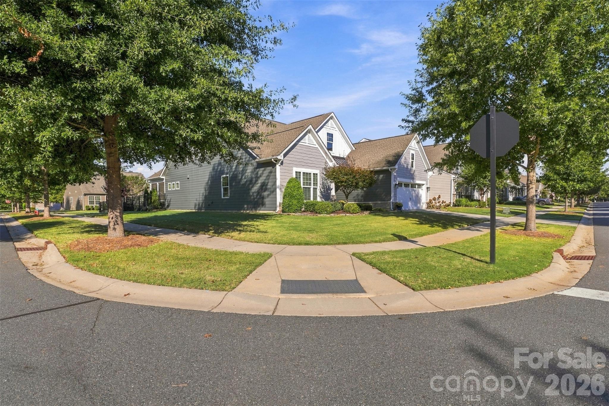 Single Family Residence at 5005 Big Bend Drive, Lancaster, photo 9 of 48
