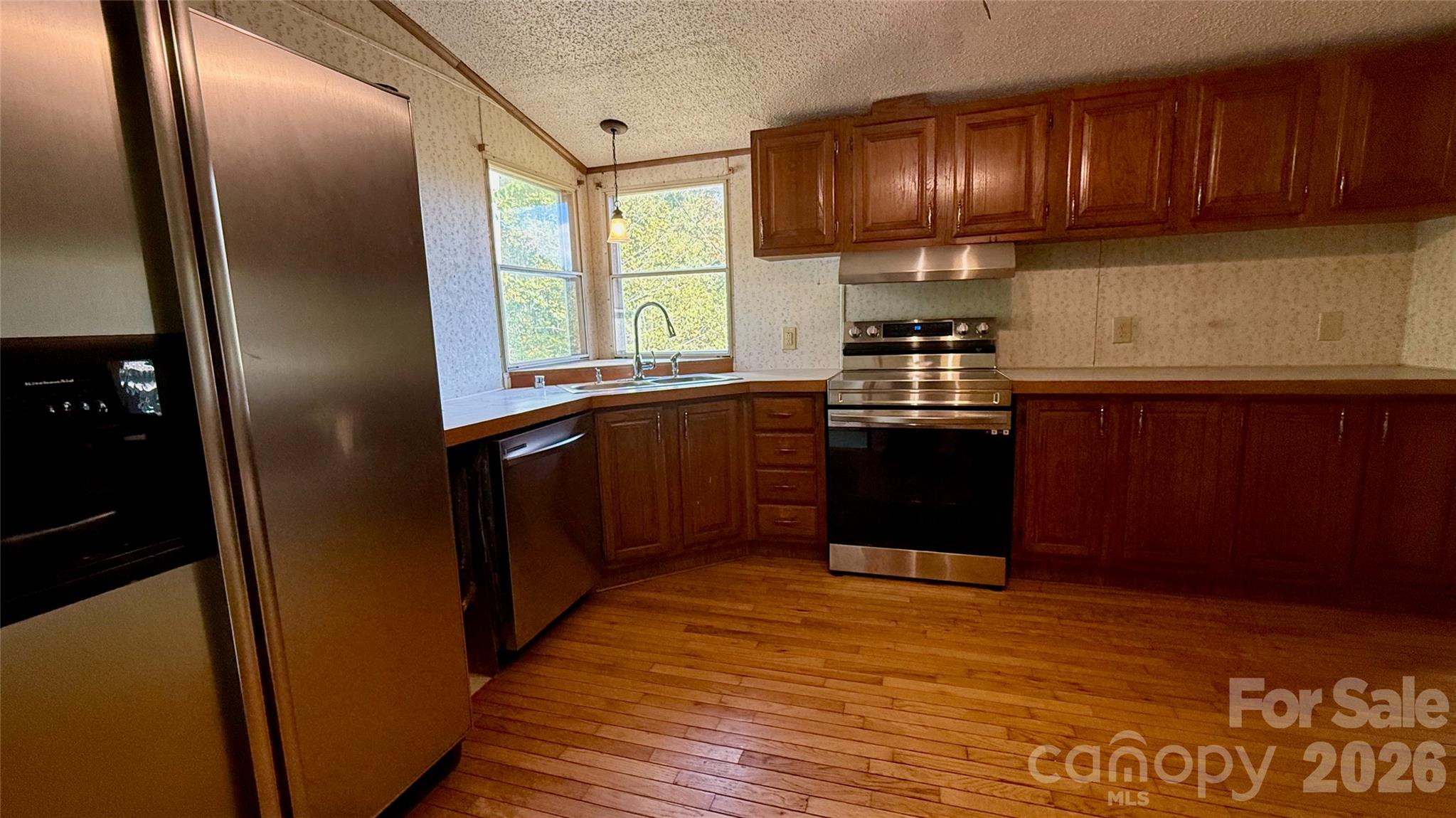 Kitchen - 898 Rock Creek Road, Burnsville