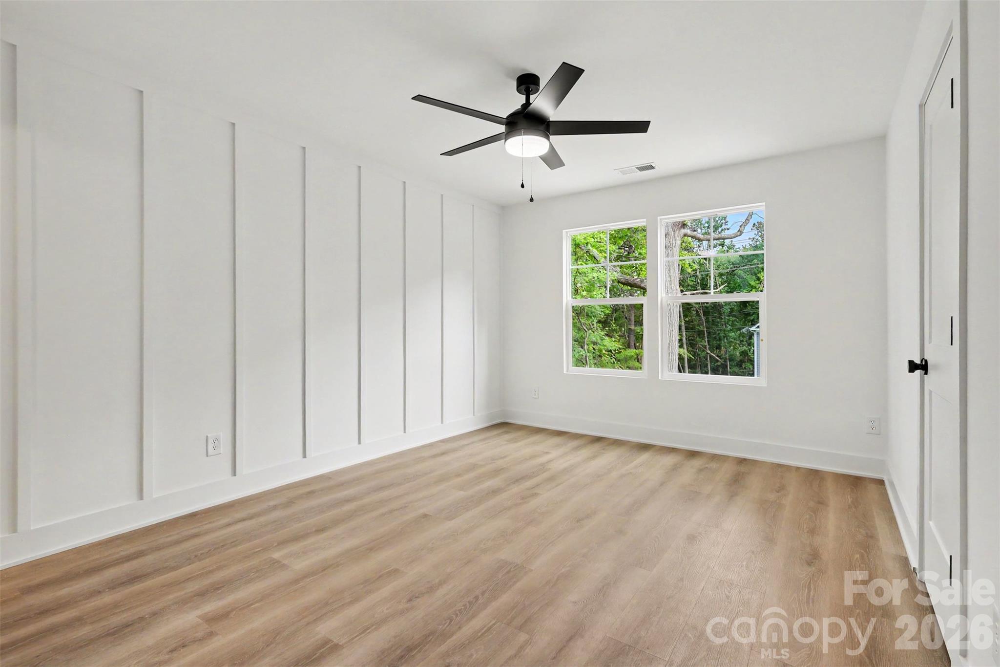 Single Family Residence at 603 W Lewis Street, Dallas, photo 13 of 28