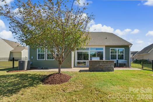 Single Family Residence at 3120 Oliver Stanley Trail, Lancaster, photo 27 of 33