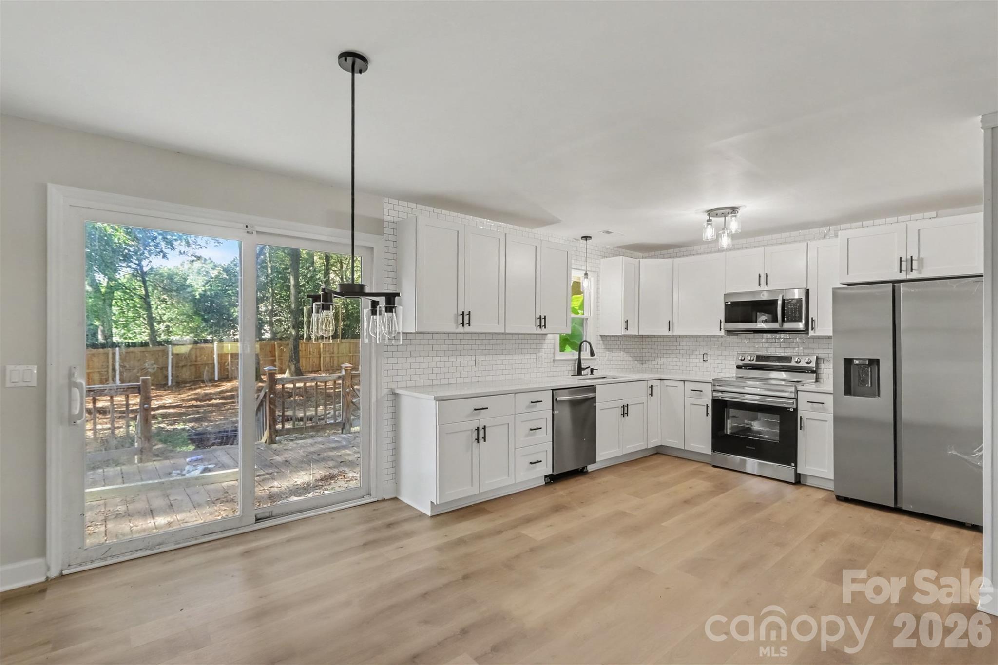 Single Family Residence at 3758 Fieldcrest Circle NW, Concord, photo 6 of 16