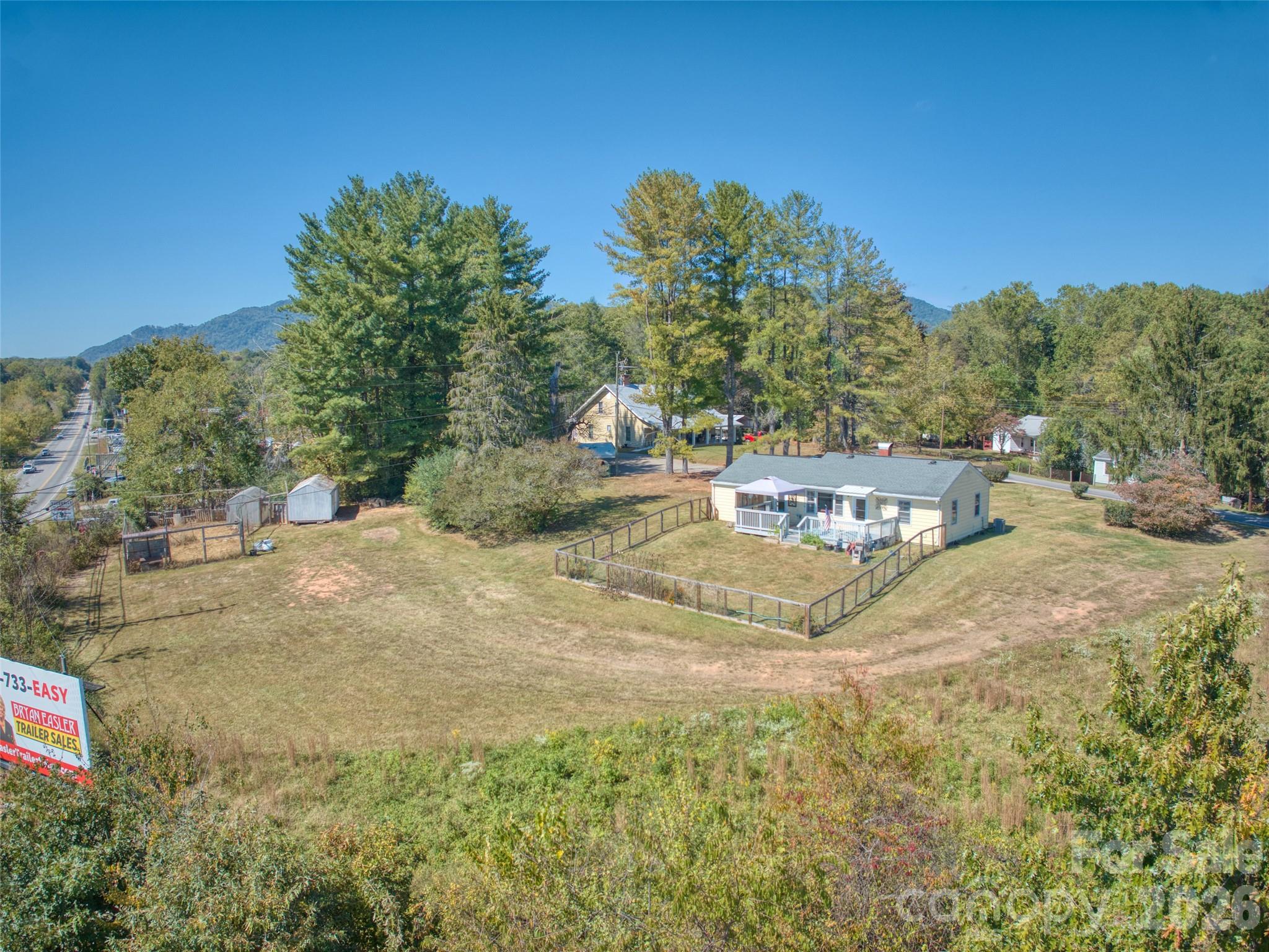 Single Family Residence at 99 Justice Ridge Road, Candler, photo 5 of 33