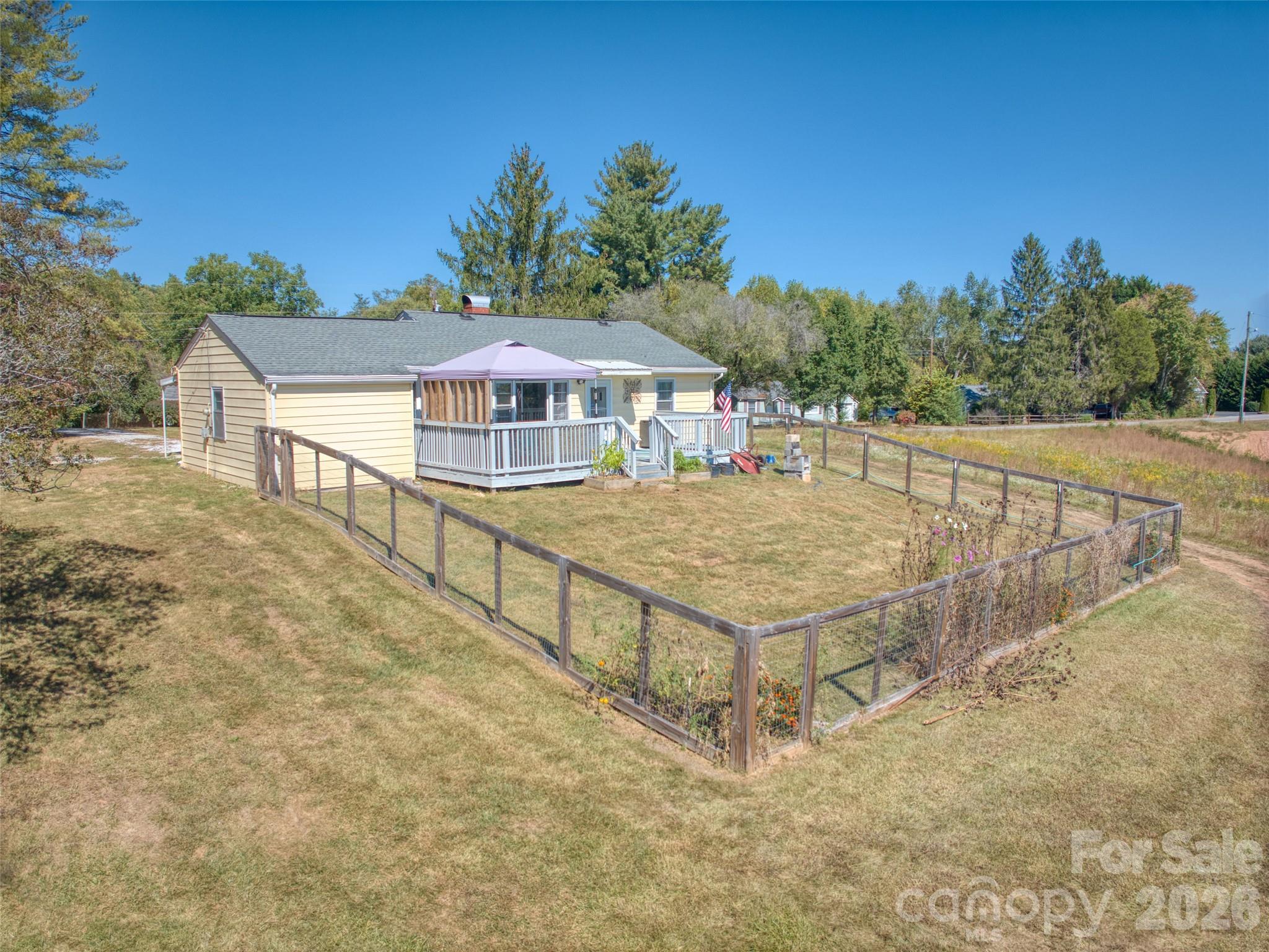 Single Family Residence at 99 Justice Ridge Road, Candler, photo 7 of 33