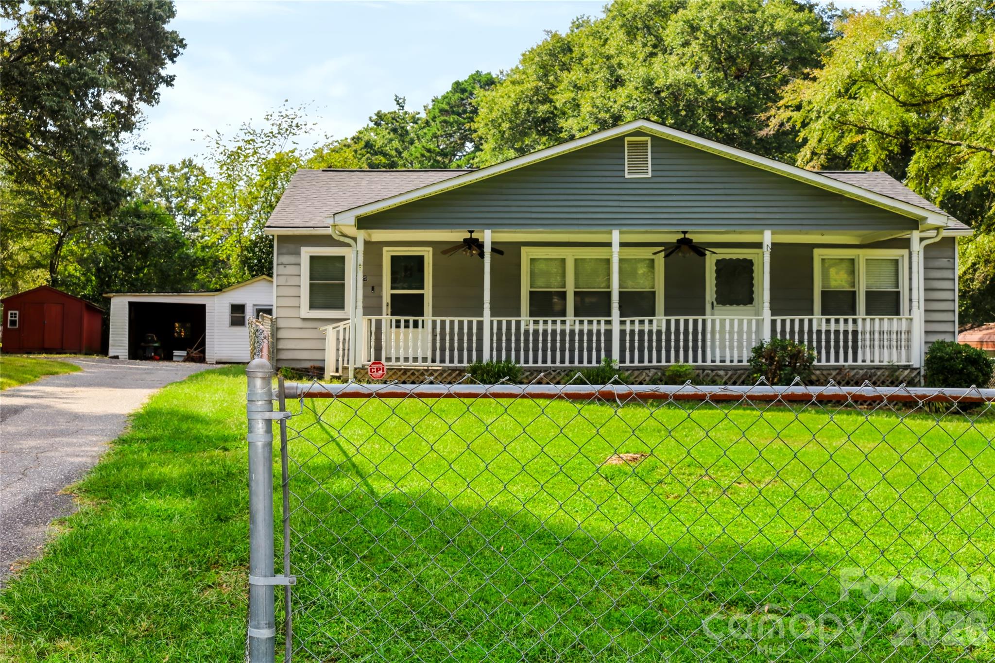 Single Family Residence at 1225 White Lane, Gastonia, photo 2 of 27