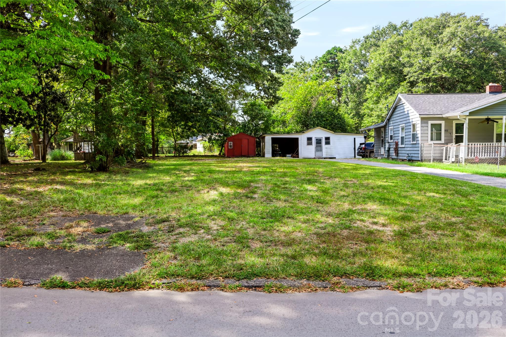 Single Family Residence at 1225 White Lane, Gastonia, photo 4 of 27