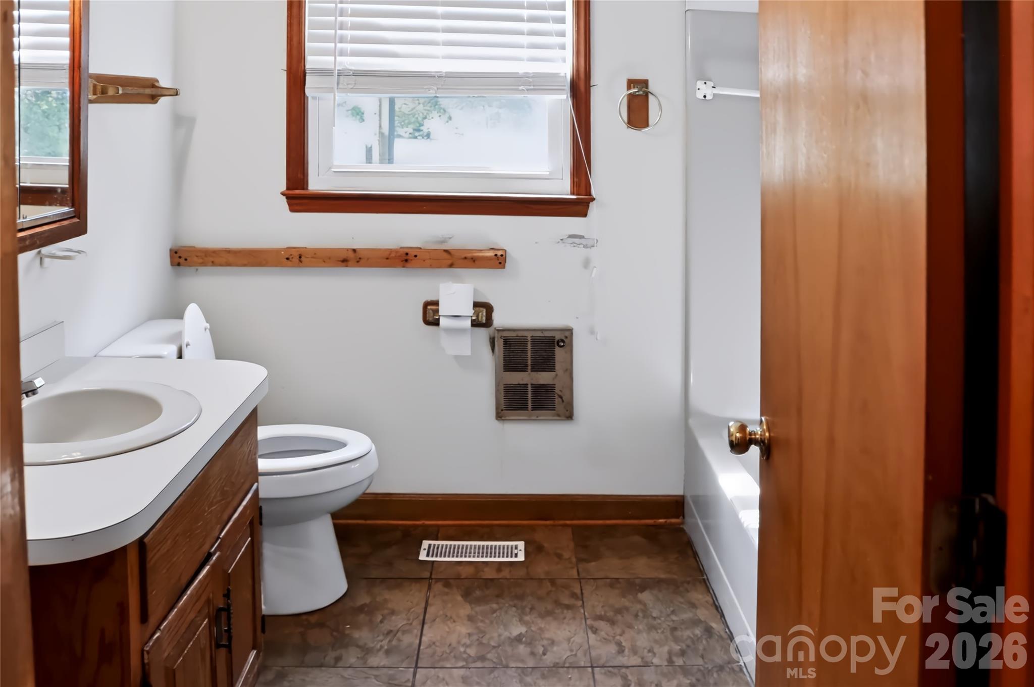 Single Family Residence at 1225 White Lane, Gastonia, photo 22 of 27
