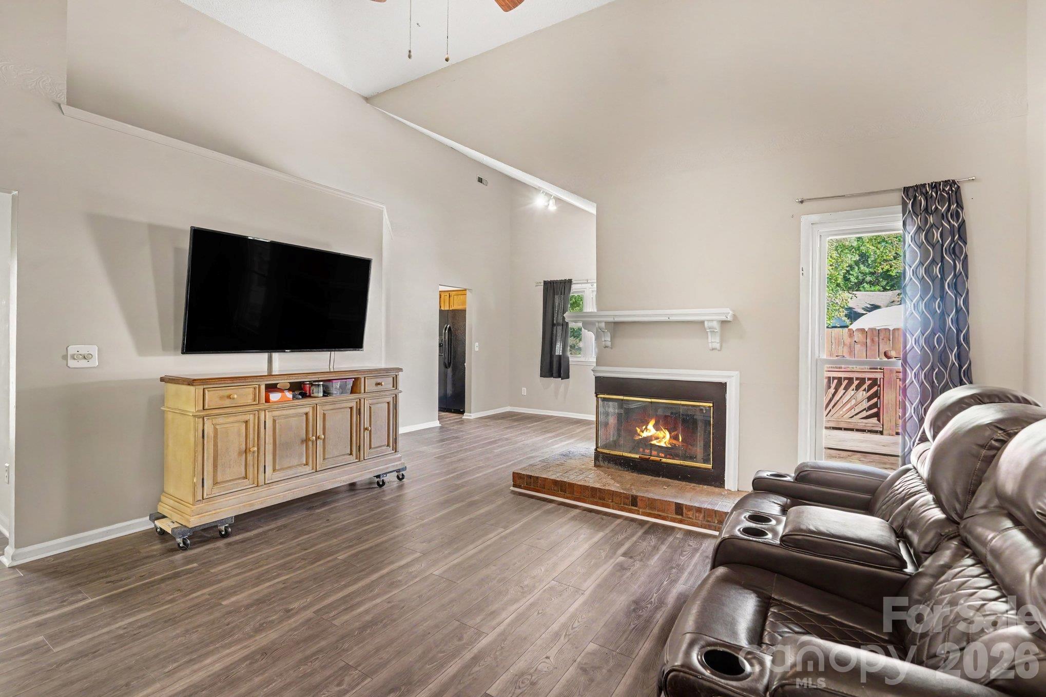 Single Family Residence at 1279 Willowbreeze Court SW, Concord, photo 11 of 25