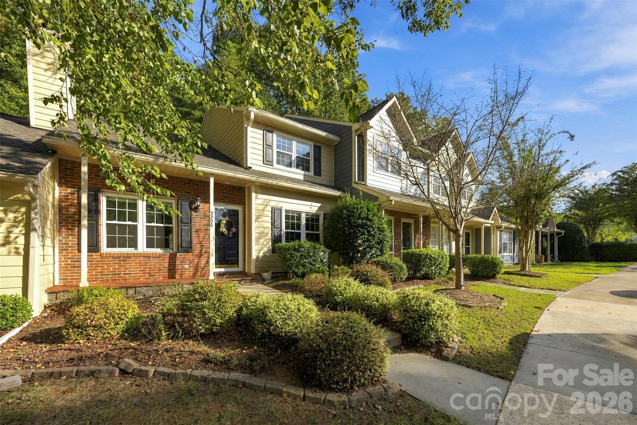 Townhouse at 9206 Arbourgate Meadows Lane, Charlotte, photo 4 of 36