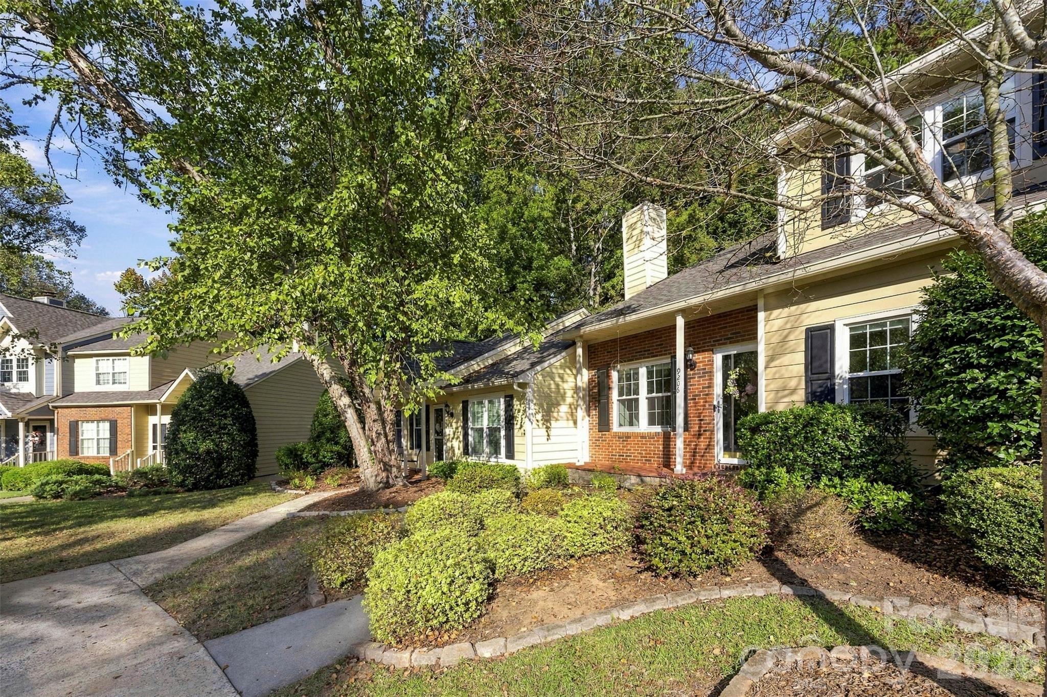 Townhouse at 9206 Arbourgate Meadows Lane, Charlotte, photo 5 of 36