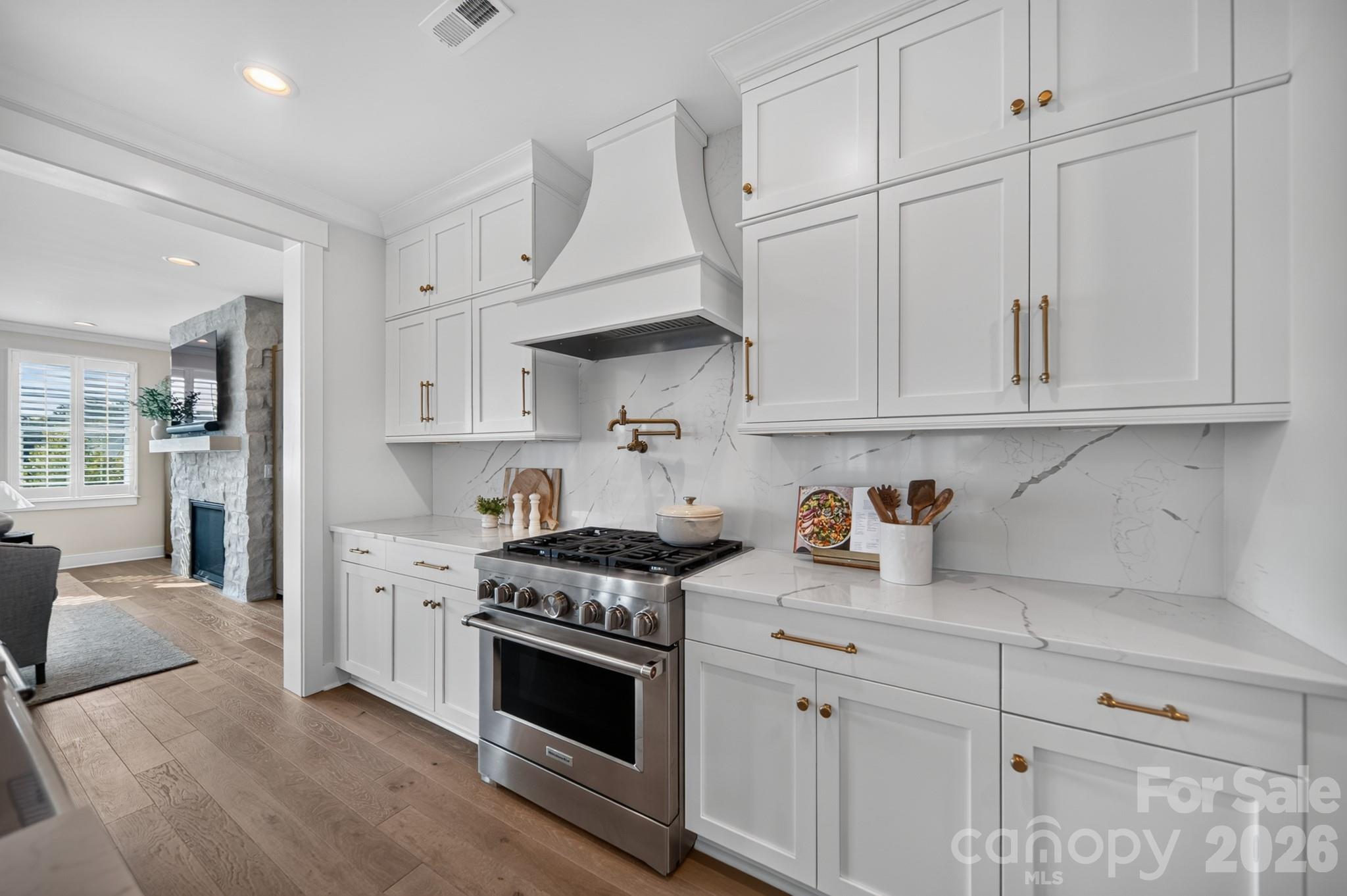 Single Family Residence at 5575 Arden Mill Drive, Fort Mill, photo 10 of 48
