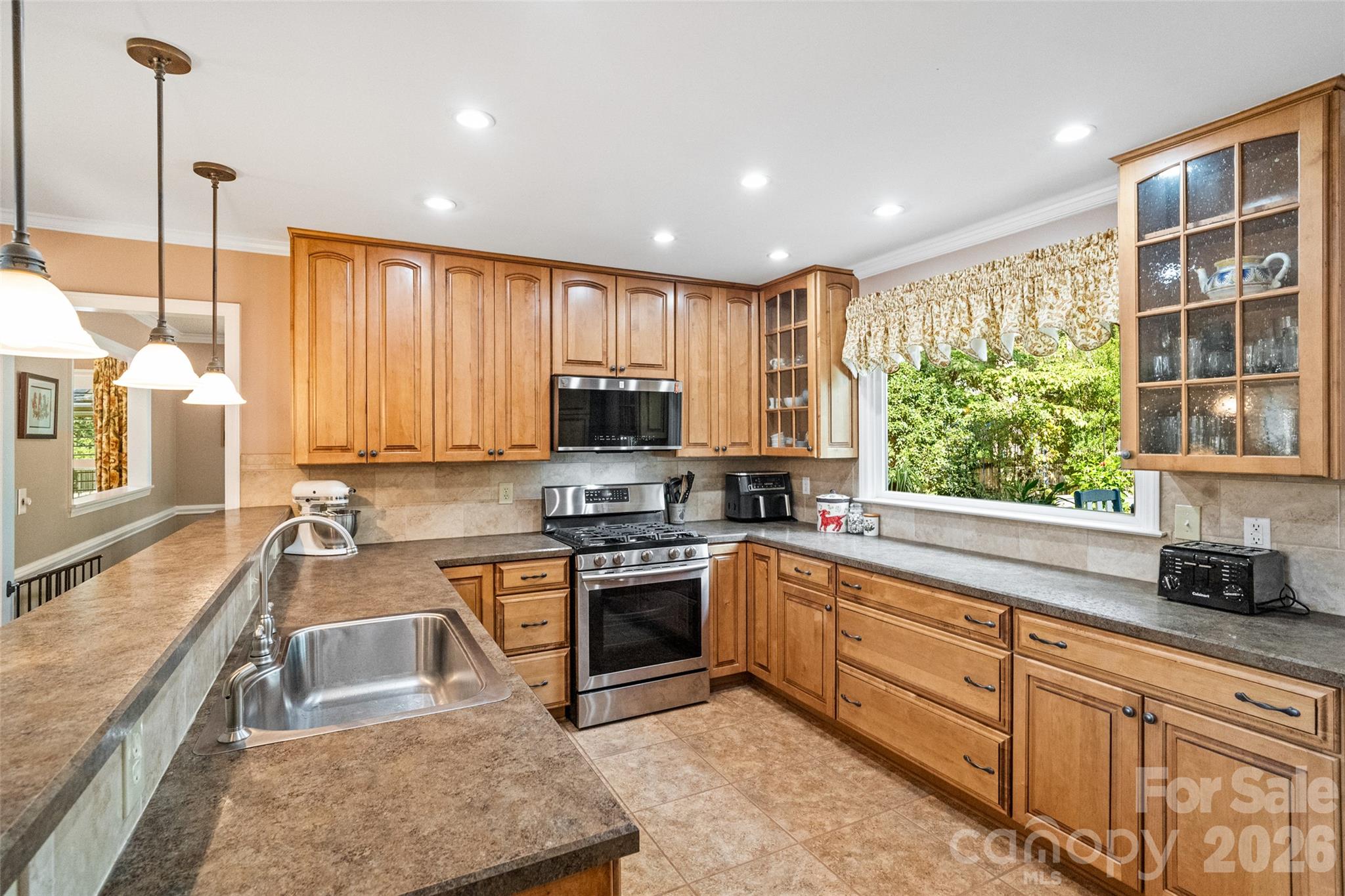 Single Family Residence at 9831 Spring Harvest Drive, Mint Hill, photo 18 of 35