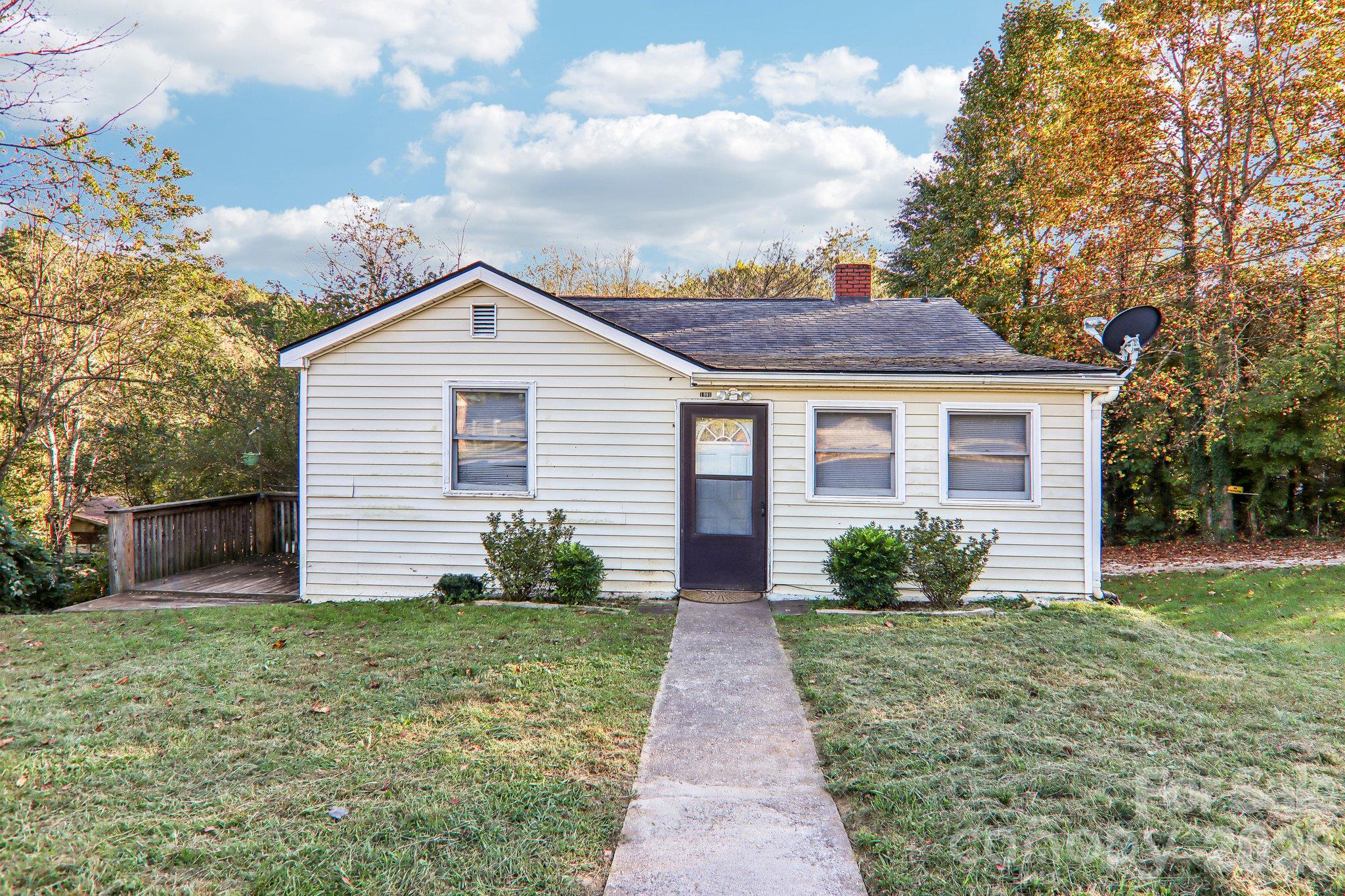 Duplex at 1991 & 1993 Plott Creek Road, Waynesville, photo 8 of 23