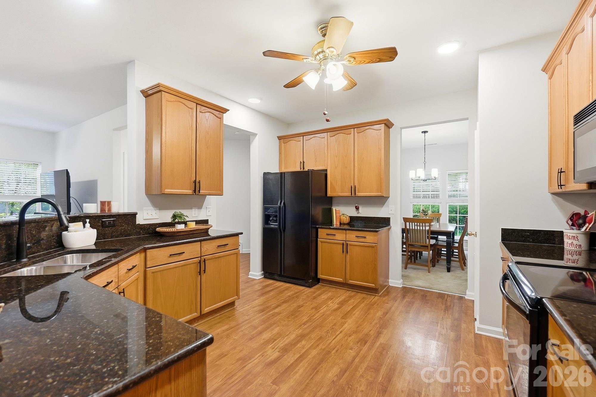 Large kitchen with plenty of cabinets - 2100 Pineapple Court, Matthews