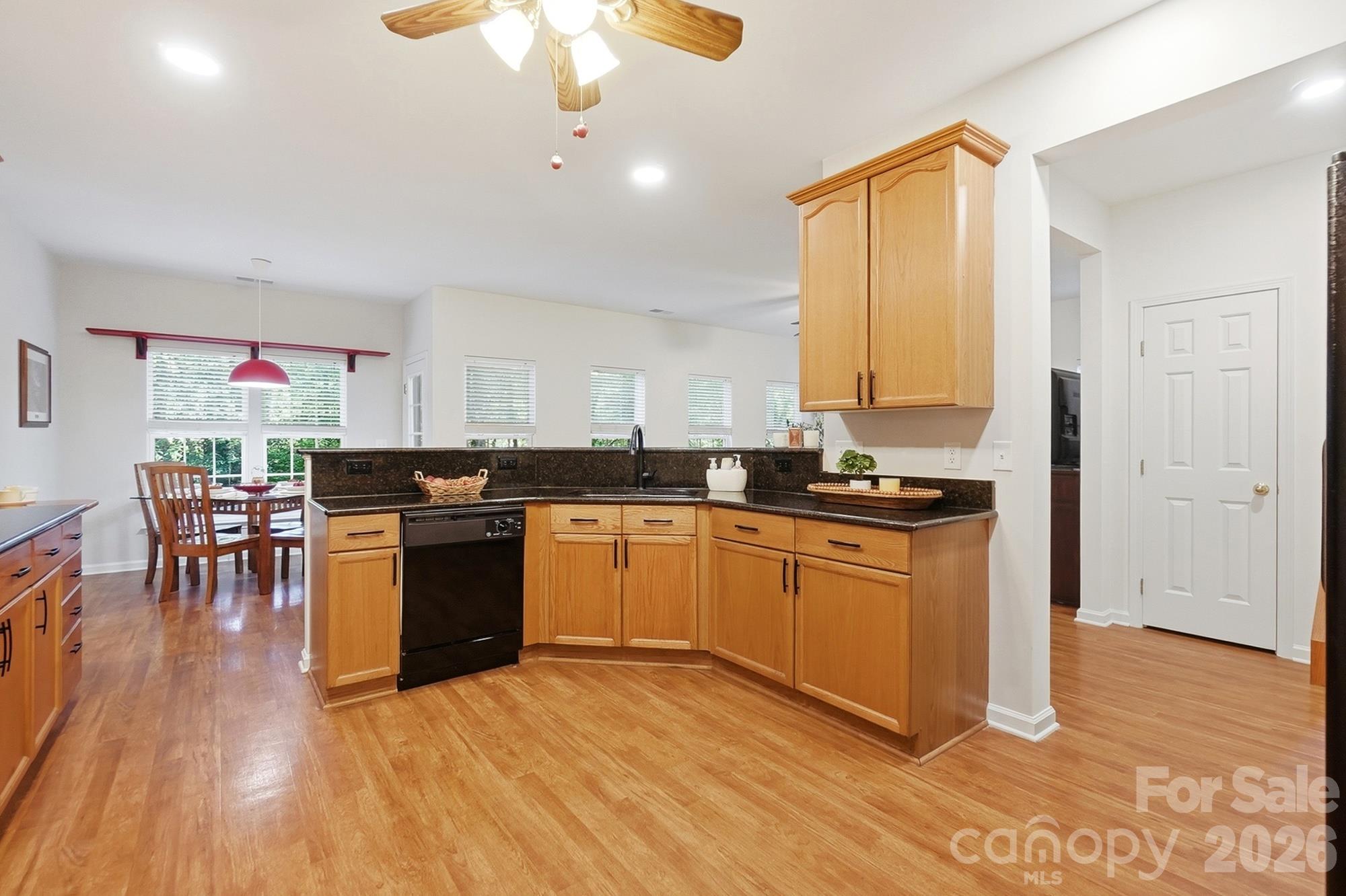 Single Family Residence at 2100 Pineapple Court, Matthews, photo 19 of 54