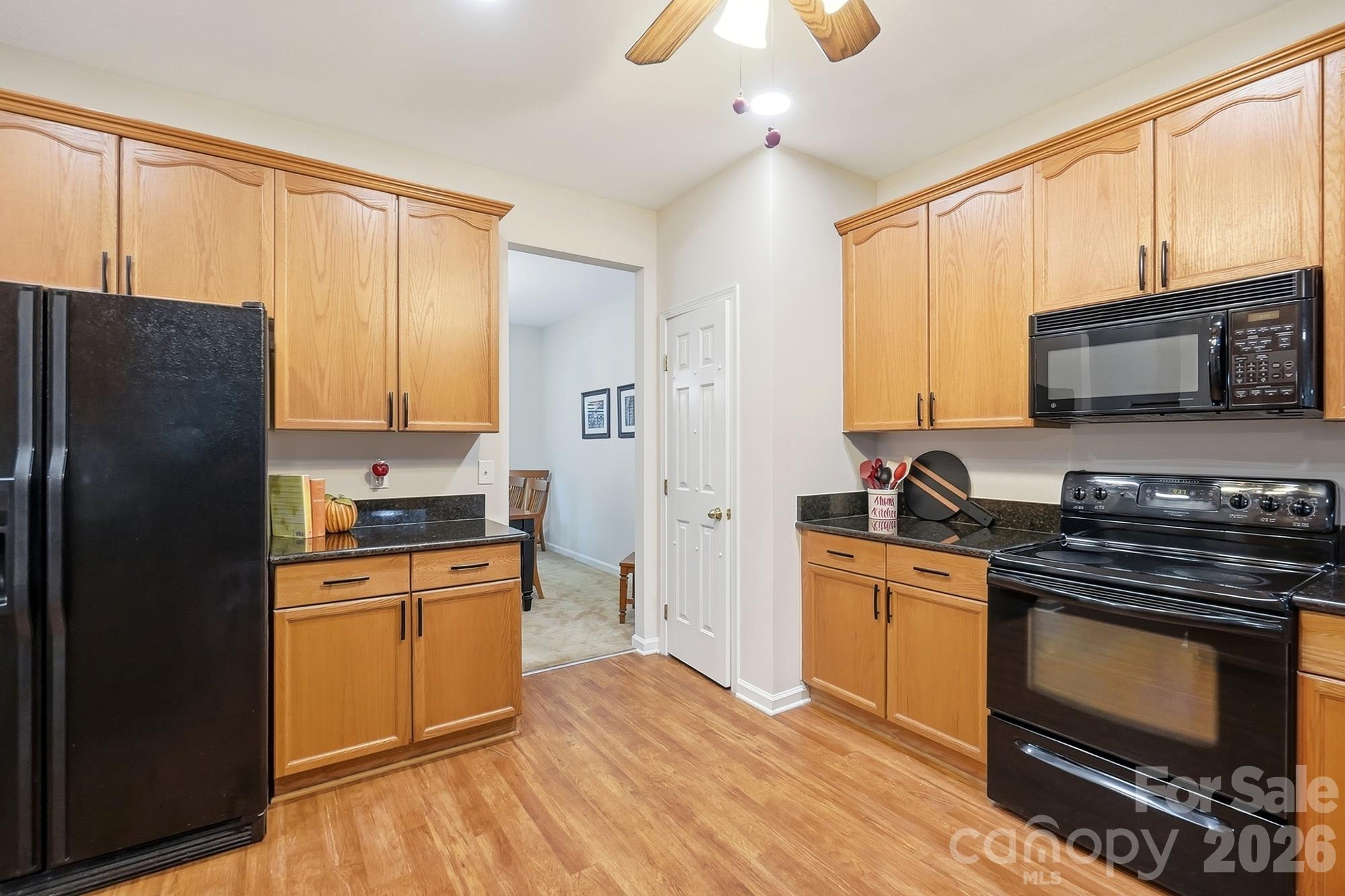 Refrigerator conveys - 2100 Pineapple Court, Matthews
