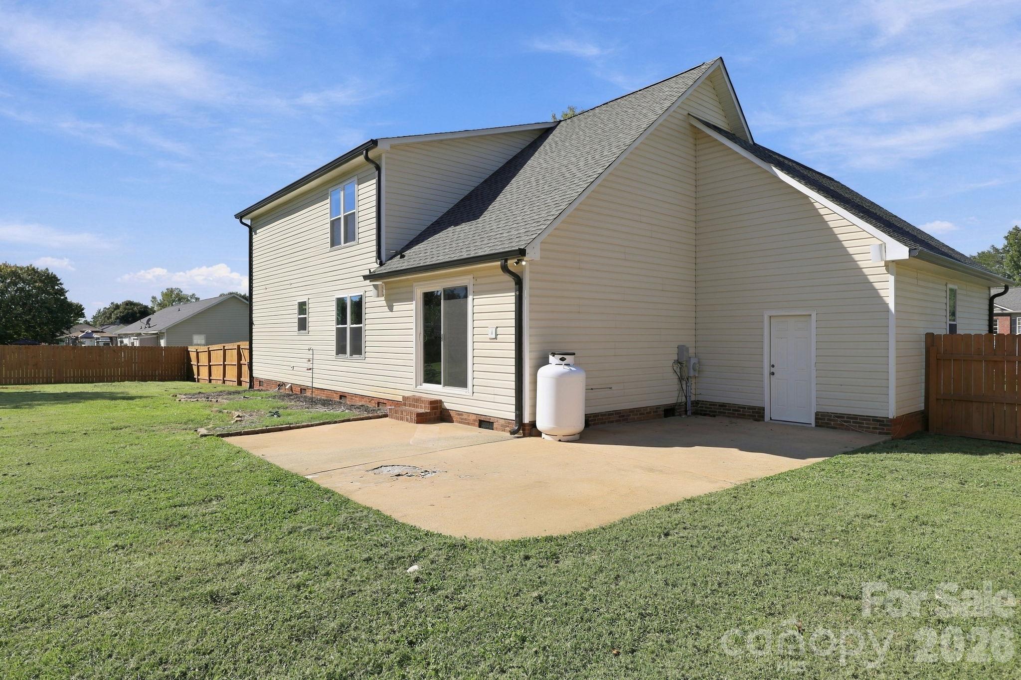Single Family Residence at 245 Castle Keep Road, Salisbury, photo 34 of 48
