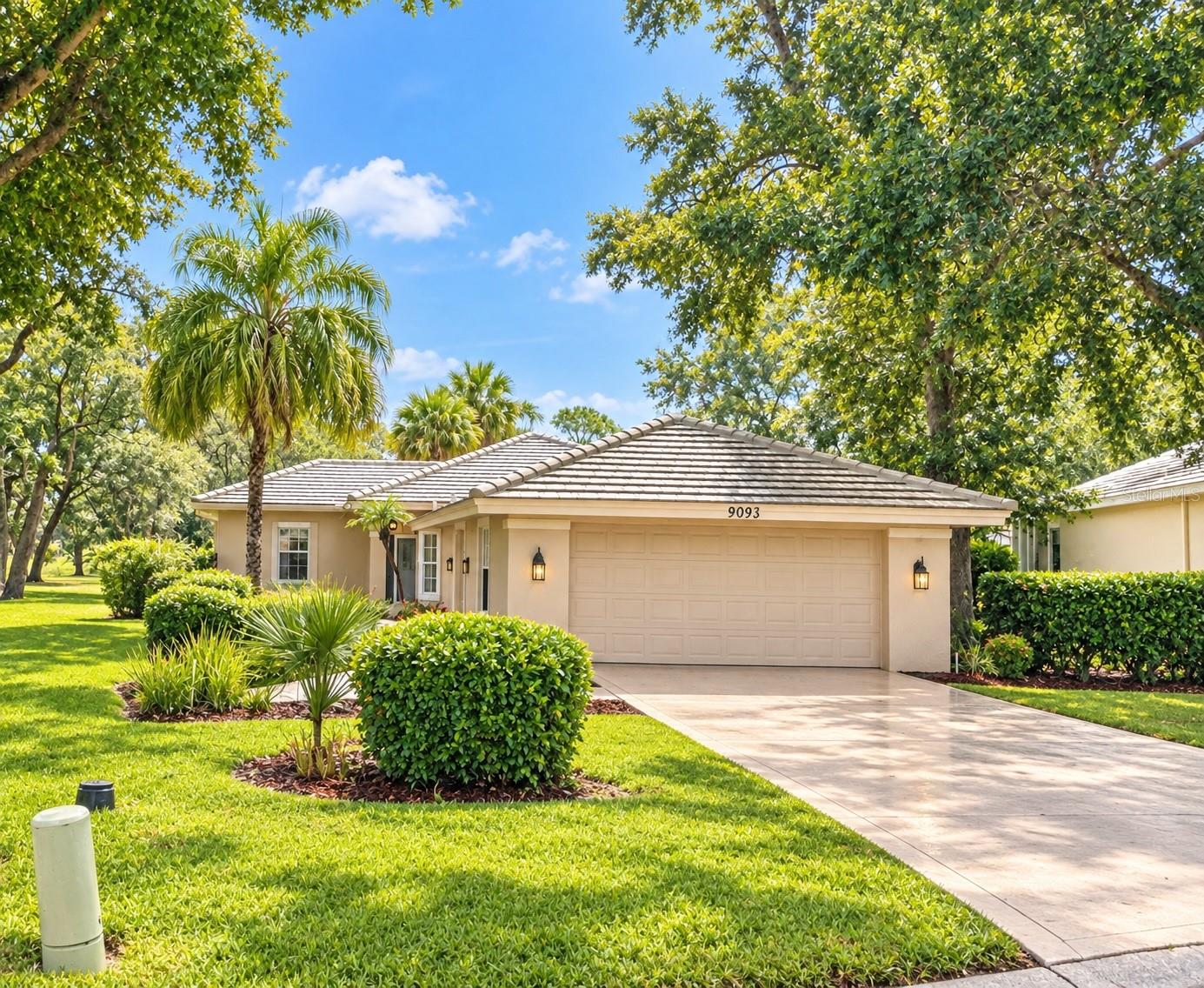 9033 PENELOPE DR