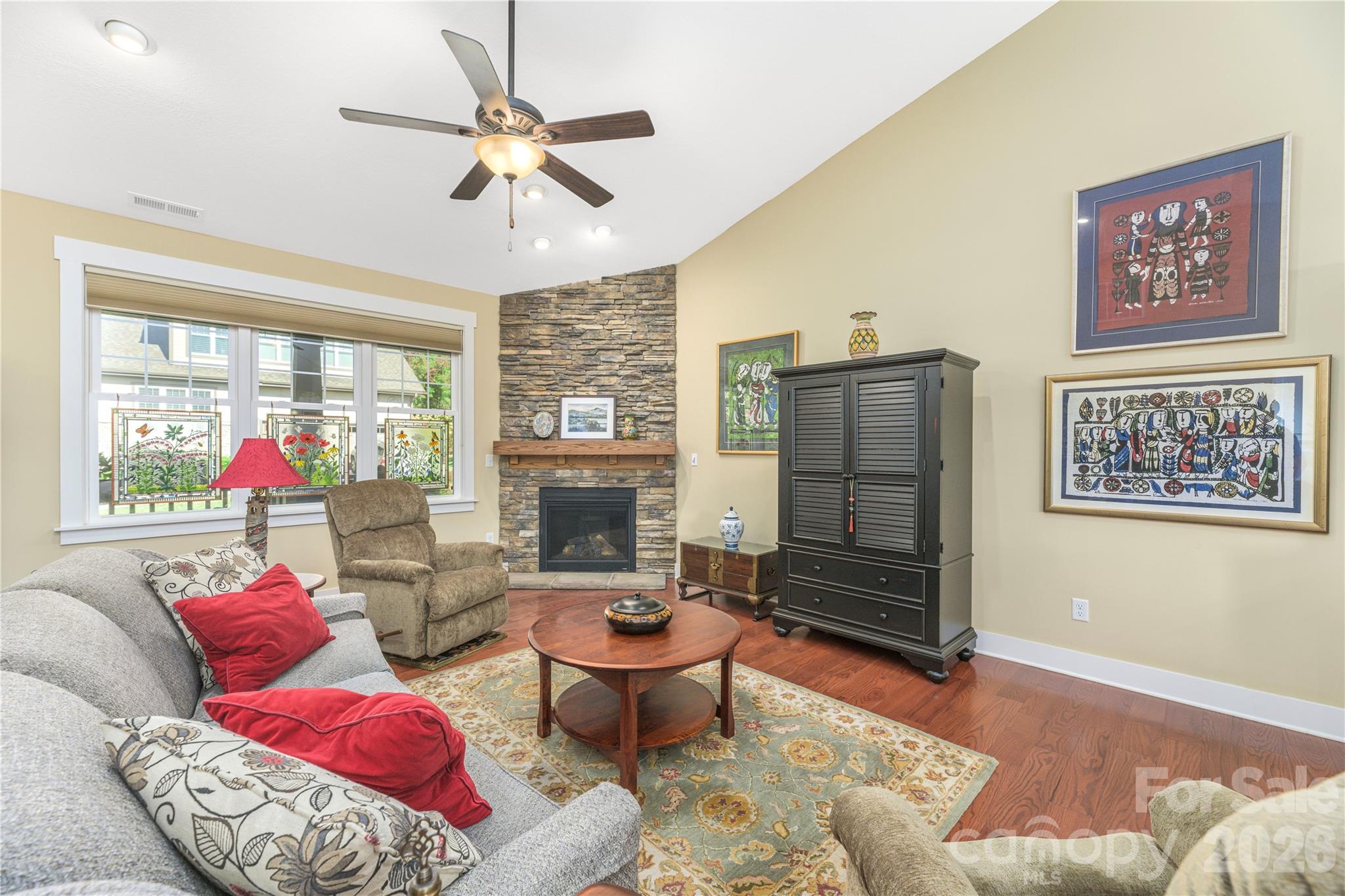 Single Family Residence at 3 Bungalow Way, Asheville, photo 9 of 47