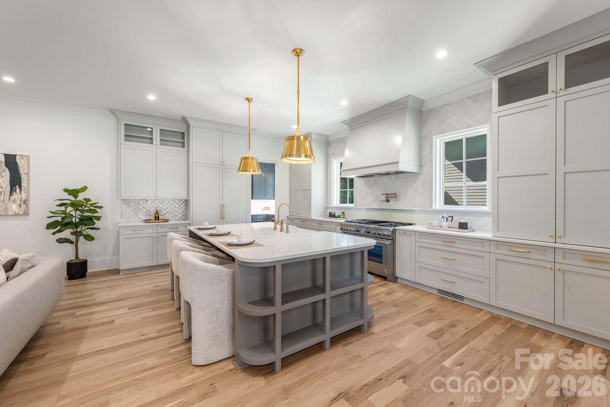 Single Family Residence at 133 Wonderwood Drive, Charlotte, photo 6 of 48