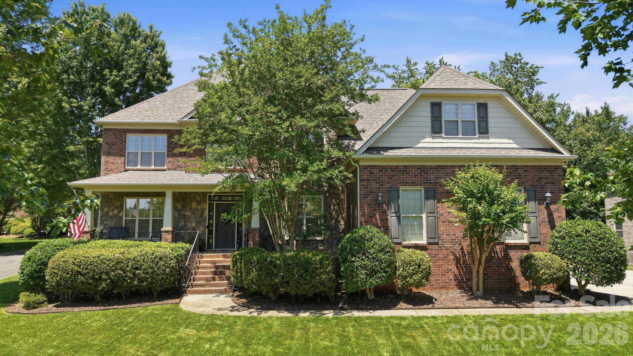 Single Family Residence at 705 Glenn Allen Way, Fort Mill, photo 2 of 48