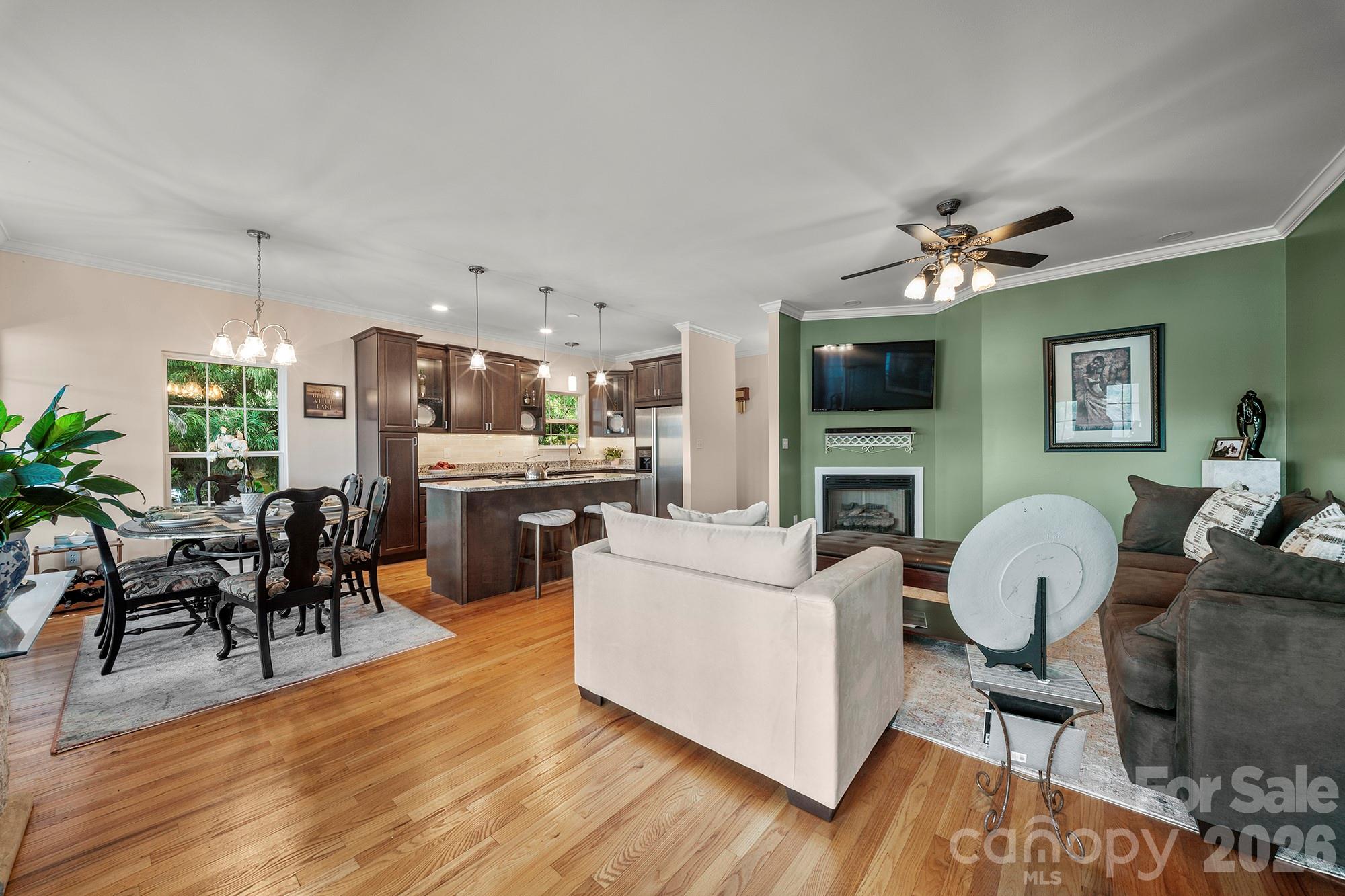 Single Family Residence at 348 Shoreline Road, New London, photo 12 of 48