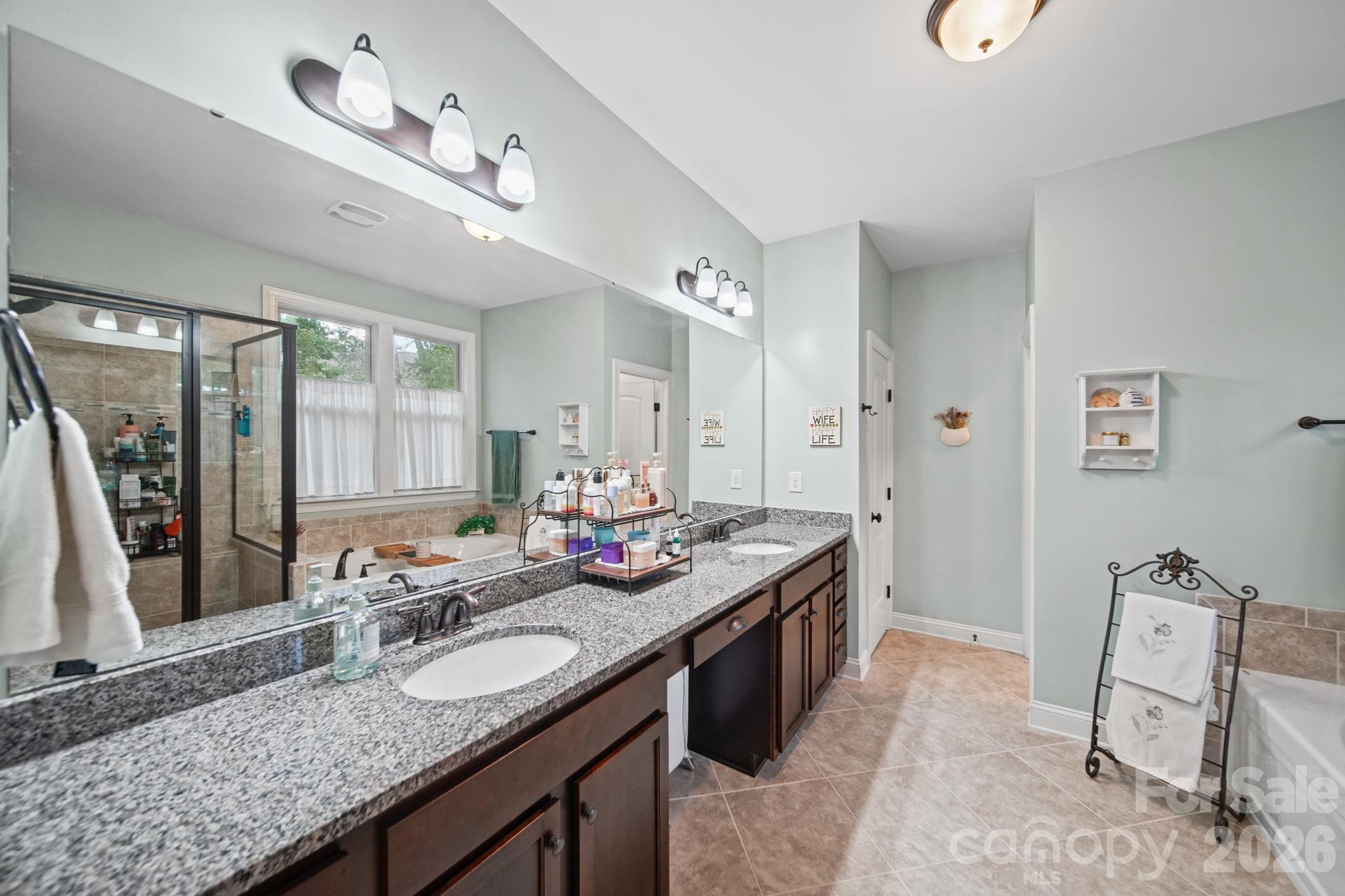 Single Family Residence at 2028 Donovan Drive, Matthews, photo 28 of 48