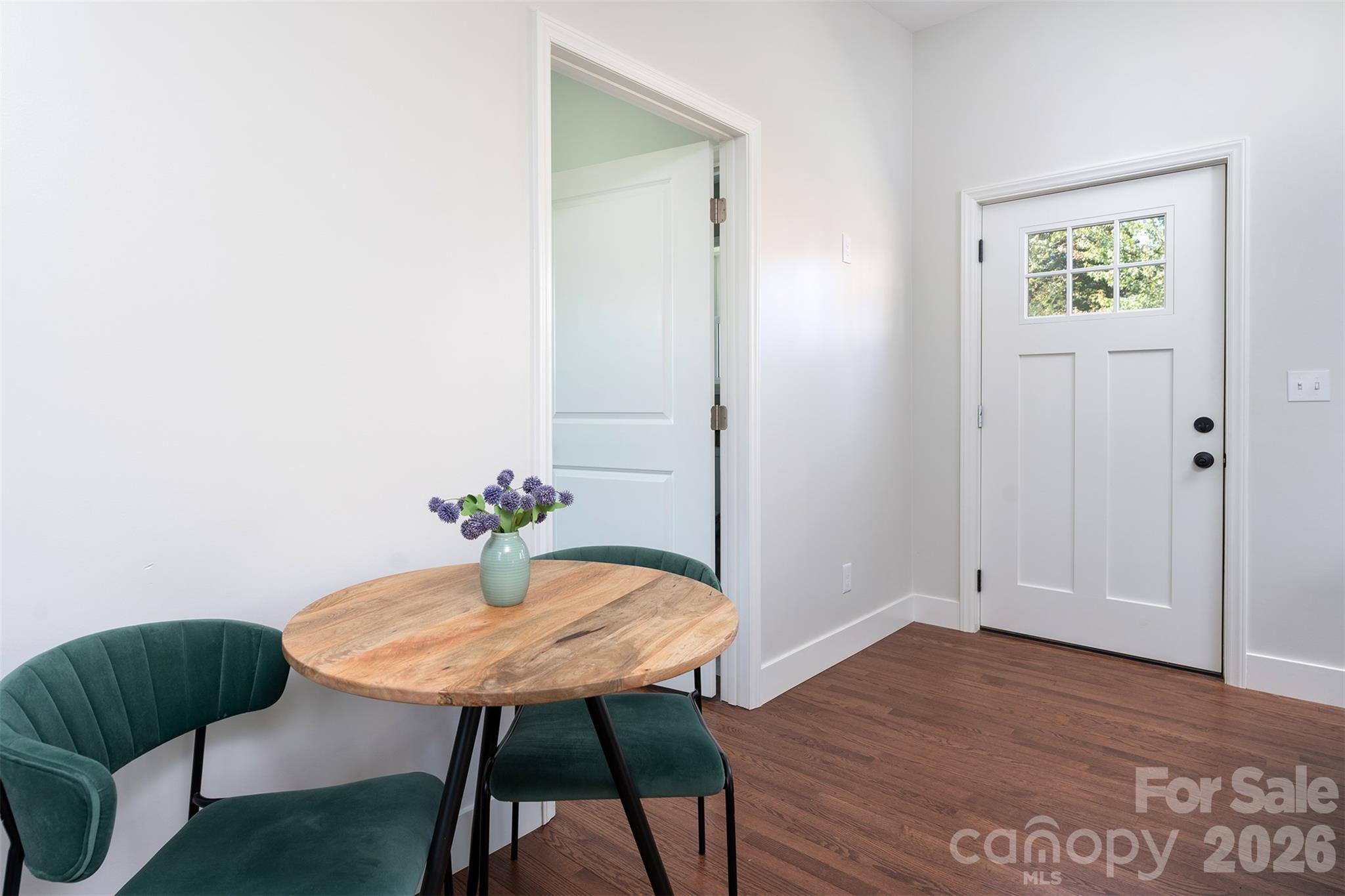 Single Family Residence at 22 Crestfield Avenue, Asheville, photo 10 of 31