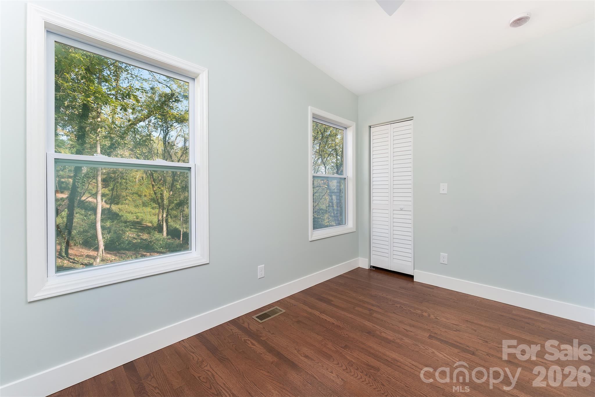 Single Family Residence at 22 Crestfield Avenue, Asheville, photo 14 of 31