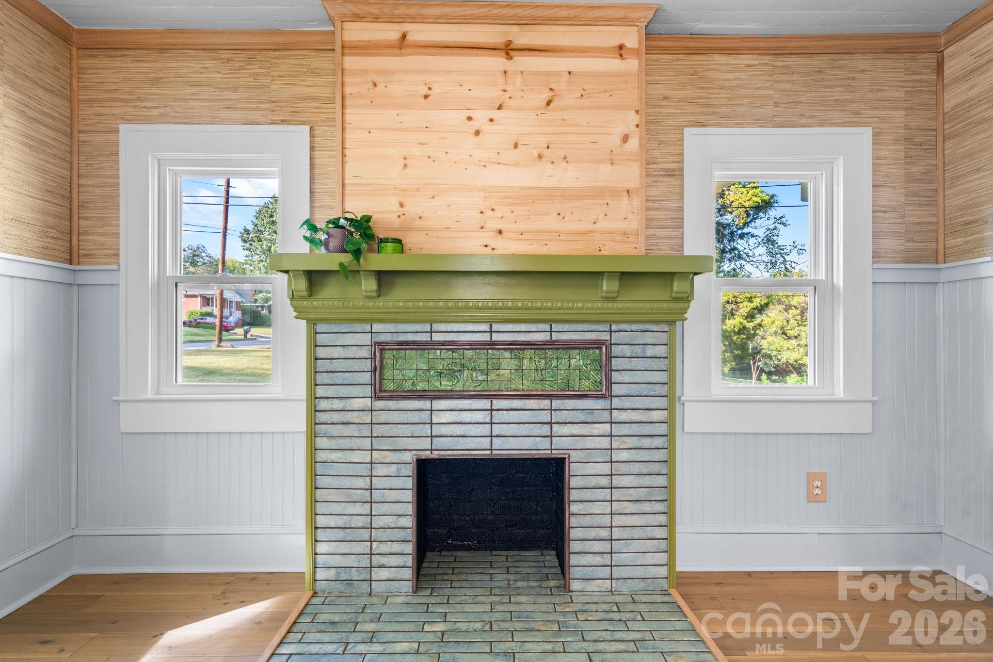 Single Family Residence at 411 4th Street SE, Hickory, photo 5 of 31