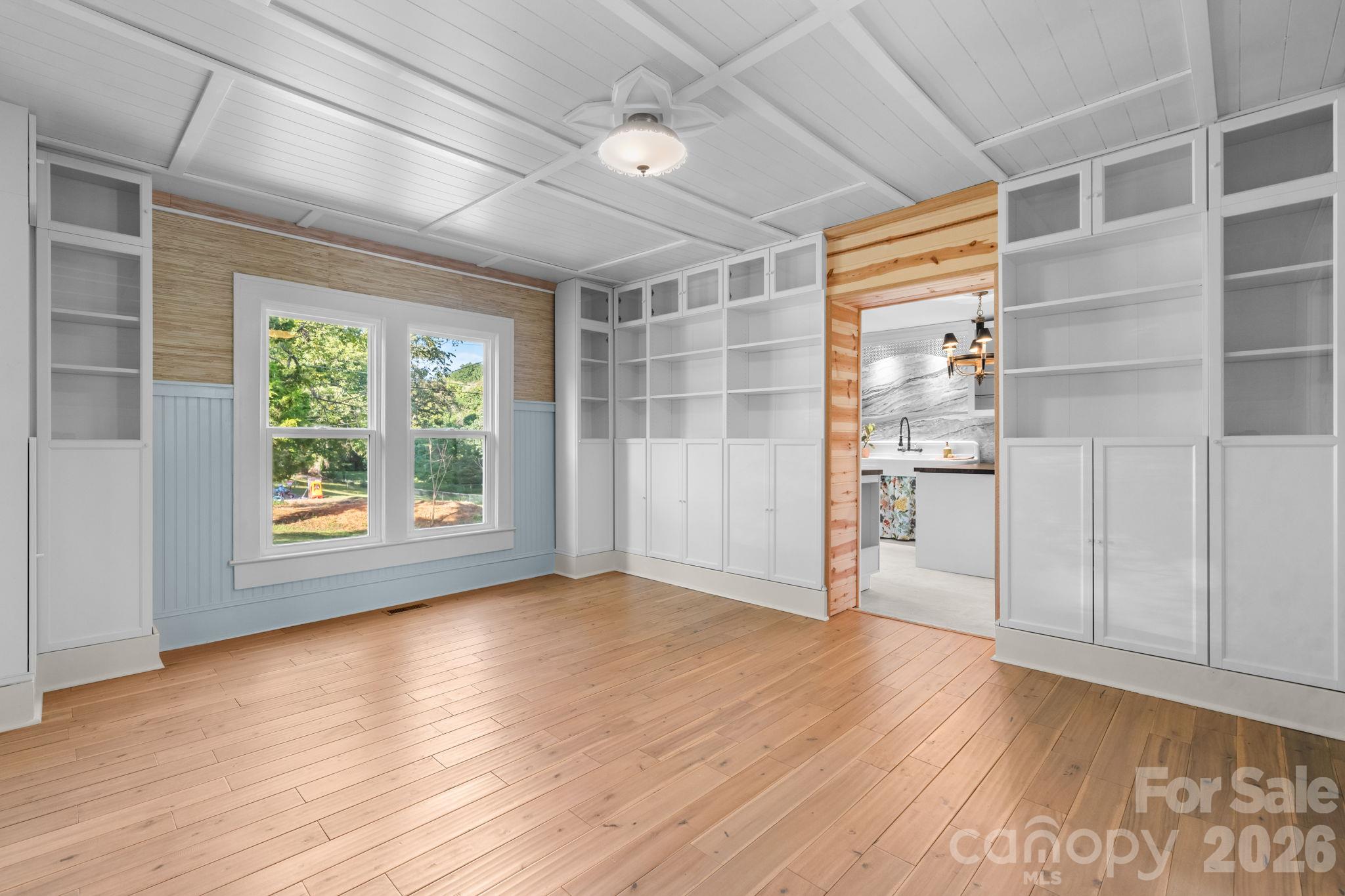 Single Family Residence at 411 4th Street SE, Hickory, photo 11 of 31