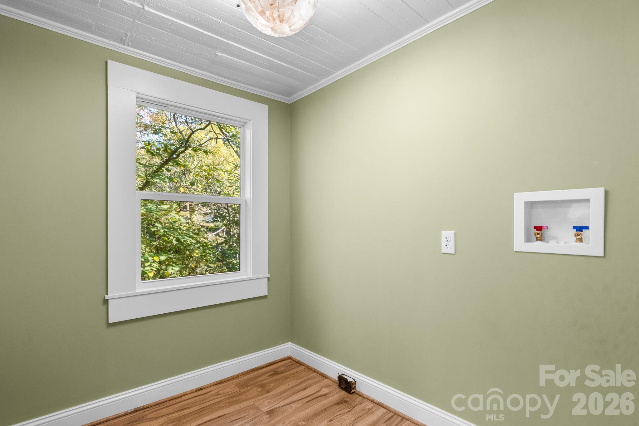 Single Family Residence at 411 4th Street SE, Hickory, photo 18 of 31