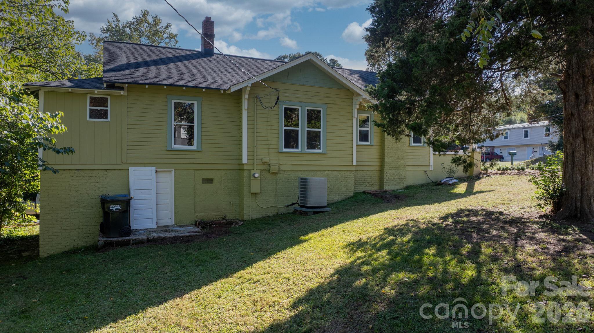 Single Family Residence at 411 4th Street SE, Hickory, photo 28 of 31