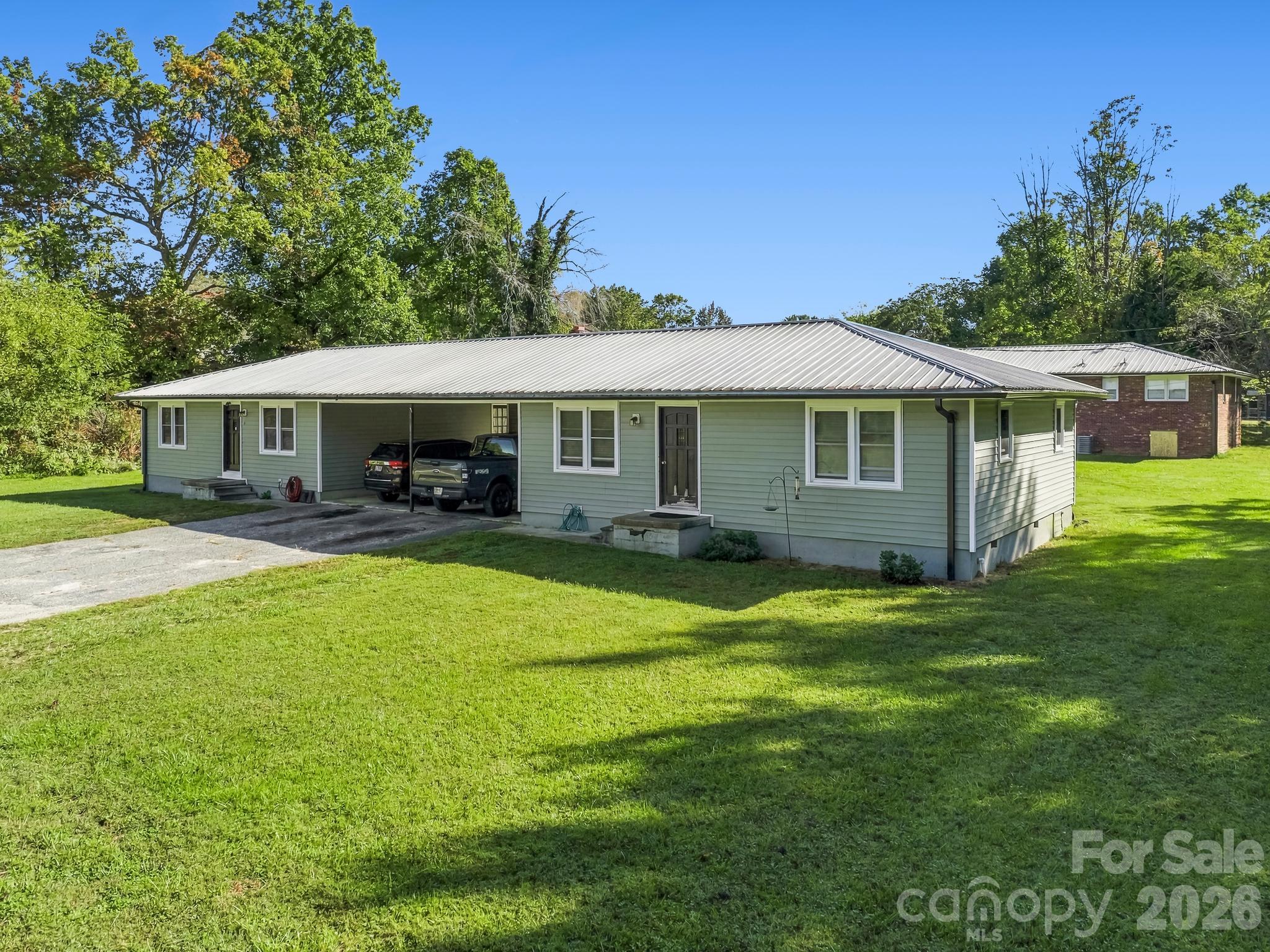 Duplex on Randolph Ave - 17 Randolph Avenue, Flat Rock