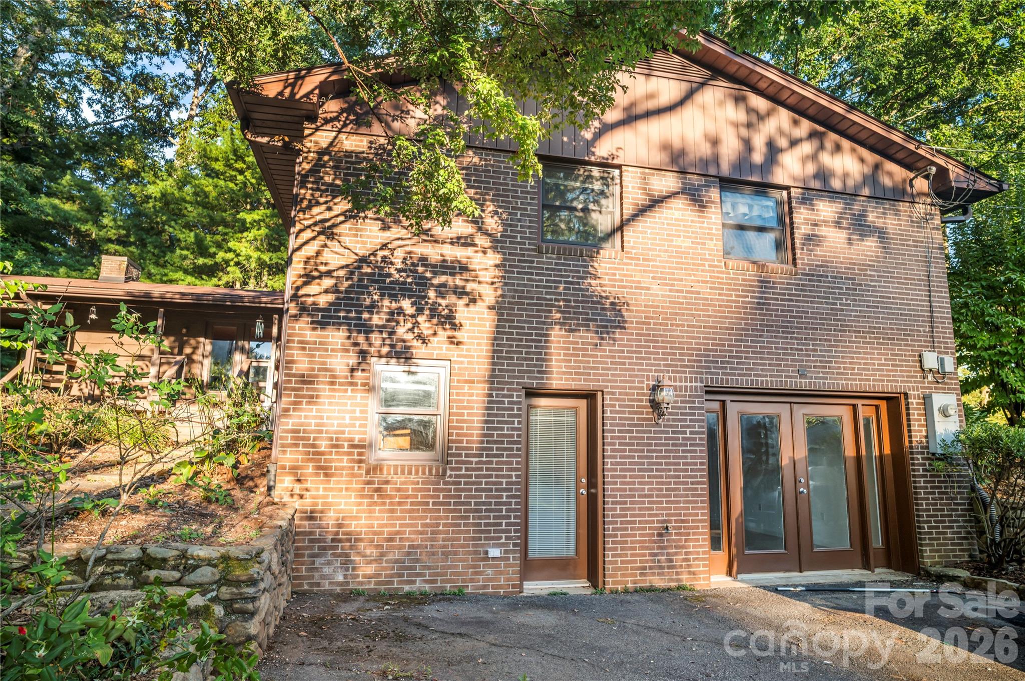 Single Family Residence at 9 Fullam Drive, Arden, photo 3 of 46