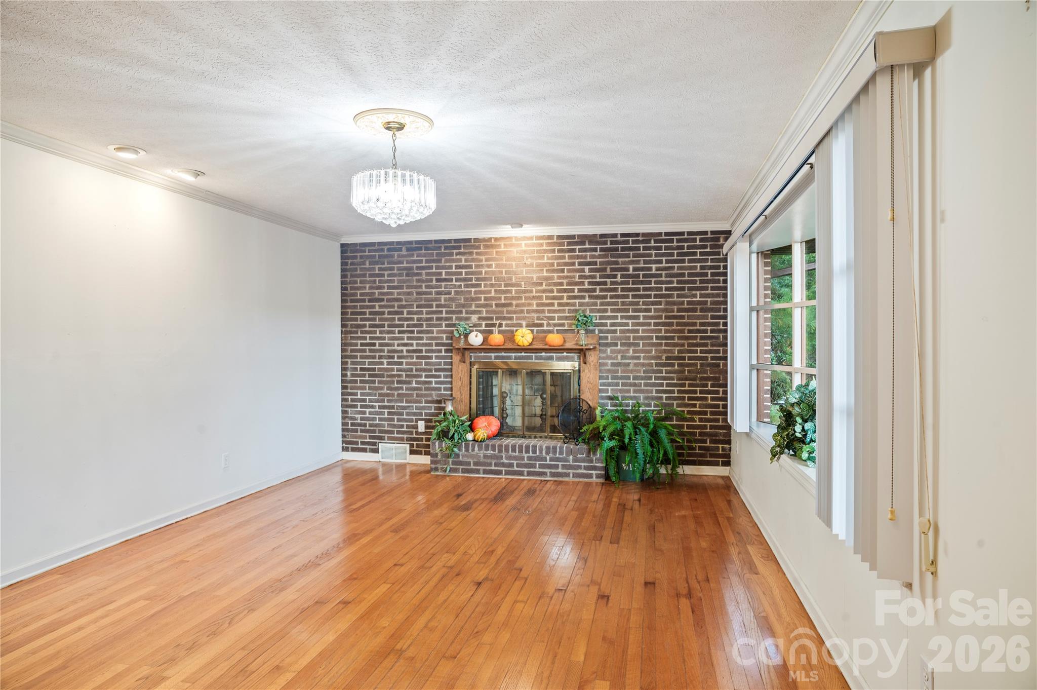 Single Family Residence at 9 Fullam Drive, Arden, photo 10 of 46