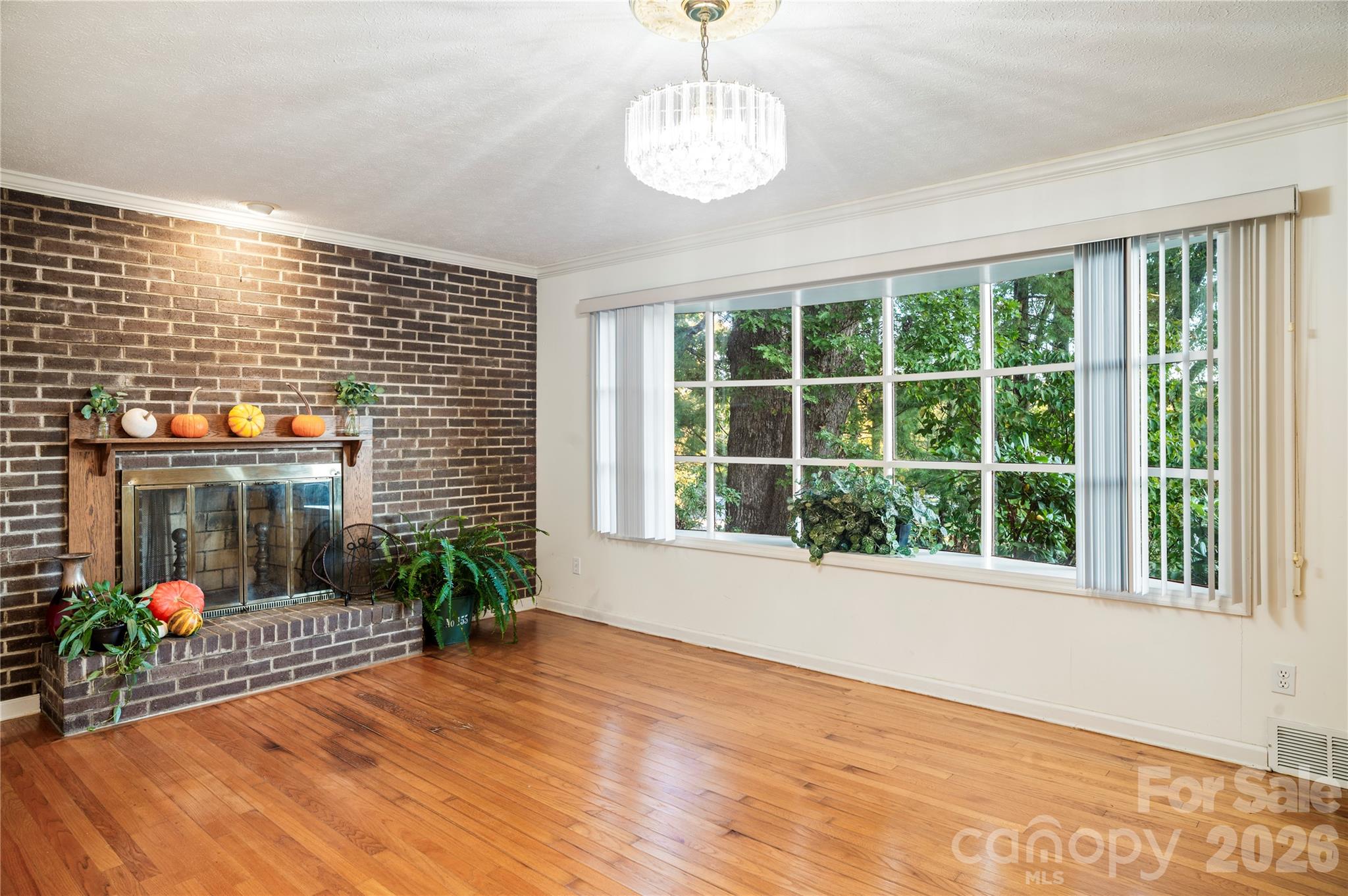 Single Family Residence at 9 Fullam Drive, Arden, photo 11 of 46